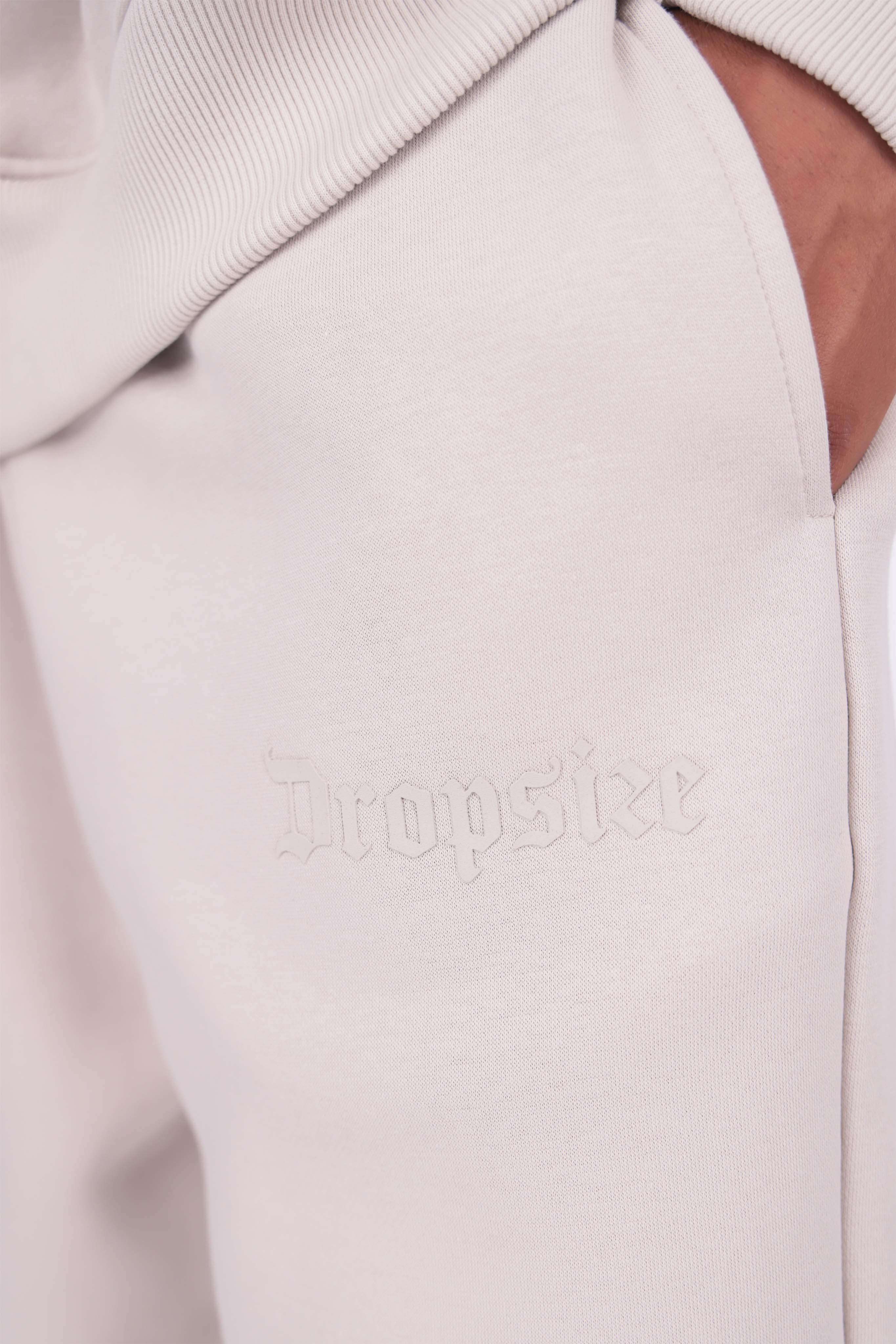 HD OPEN LEG JOGGER MOON BEAM