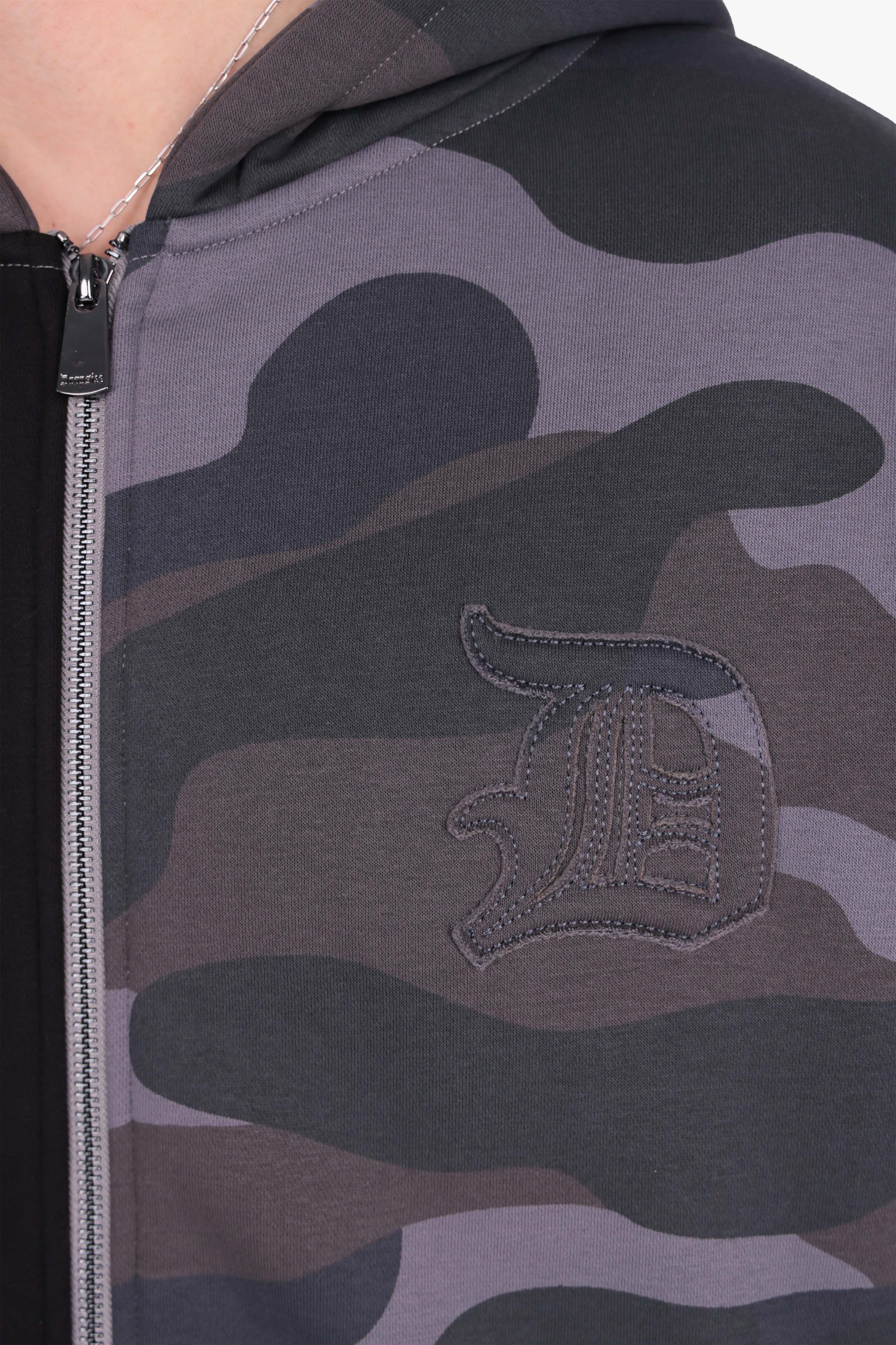 BOXY ZIPPER CAMOUFLAGE ACID BLACK