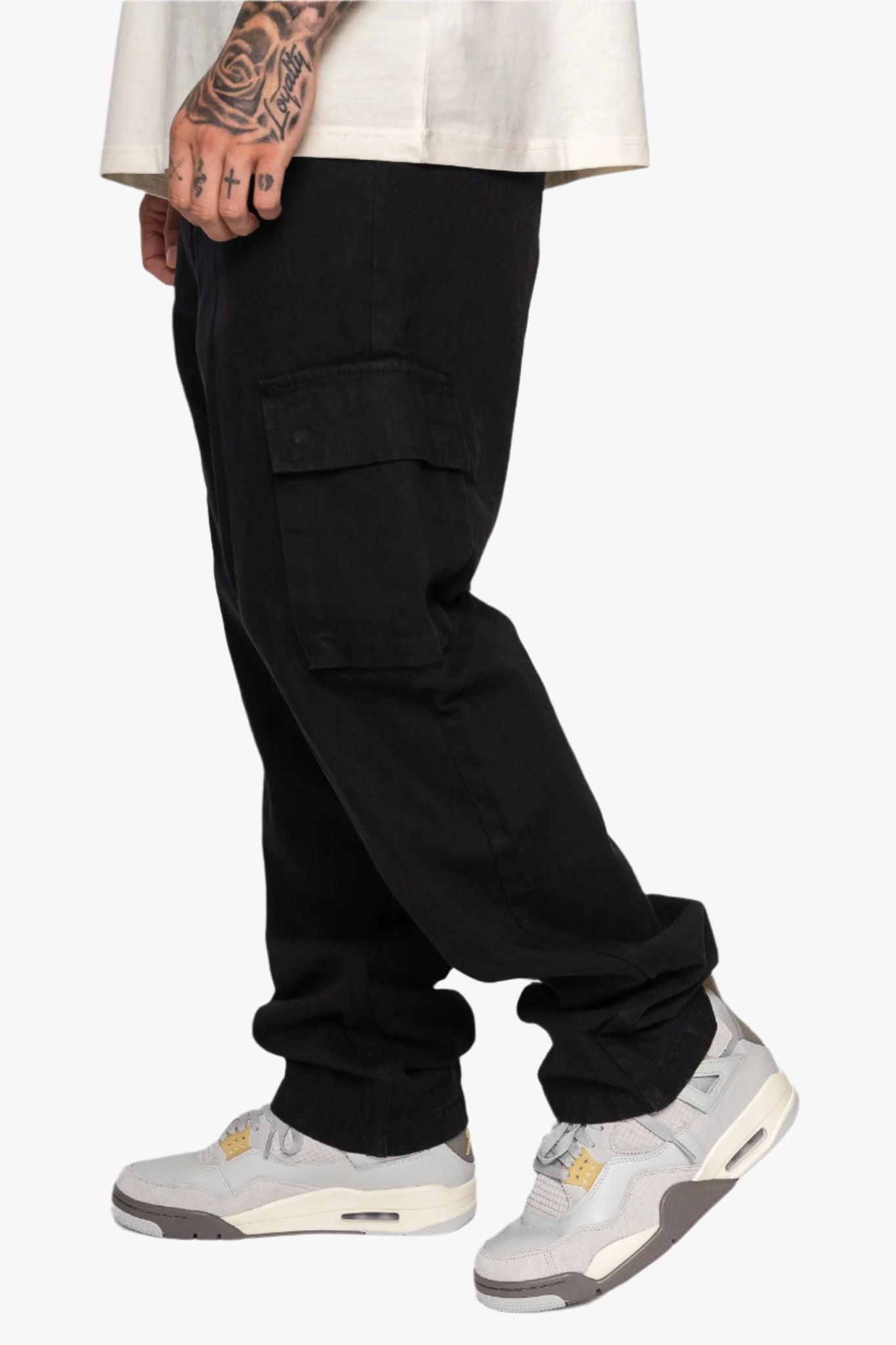 V2 CARGO JEANS SINGLE POCKET BLACK
