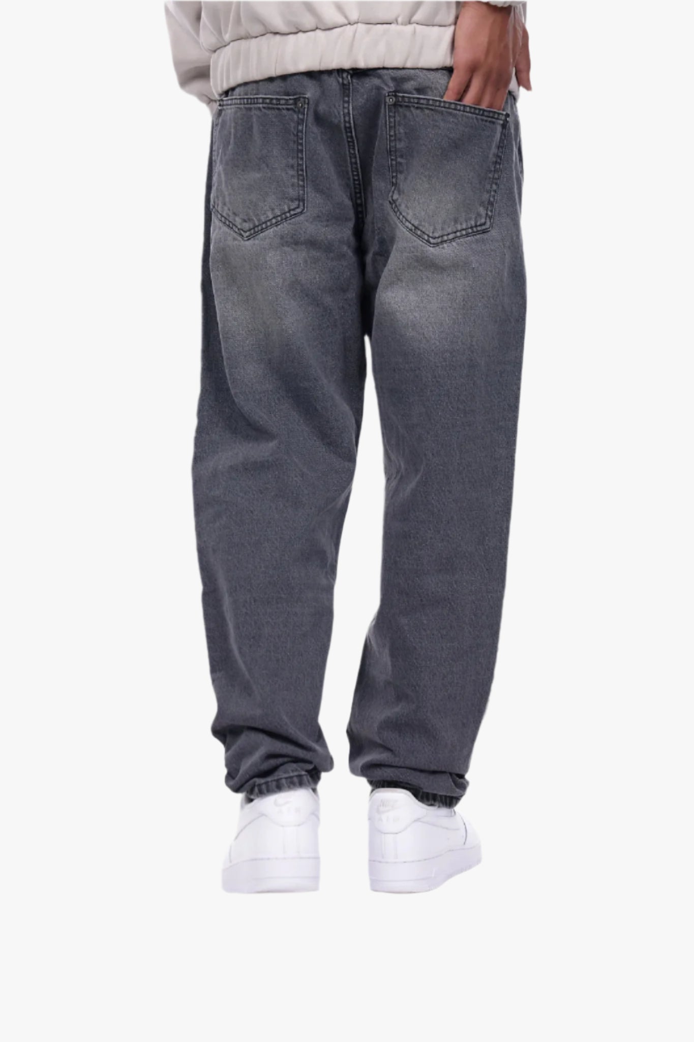 LOOSE FIT WASHED BLACK JEANS