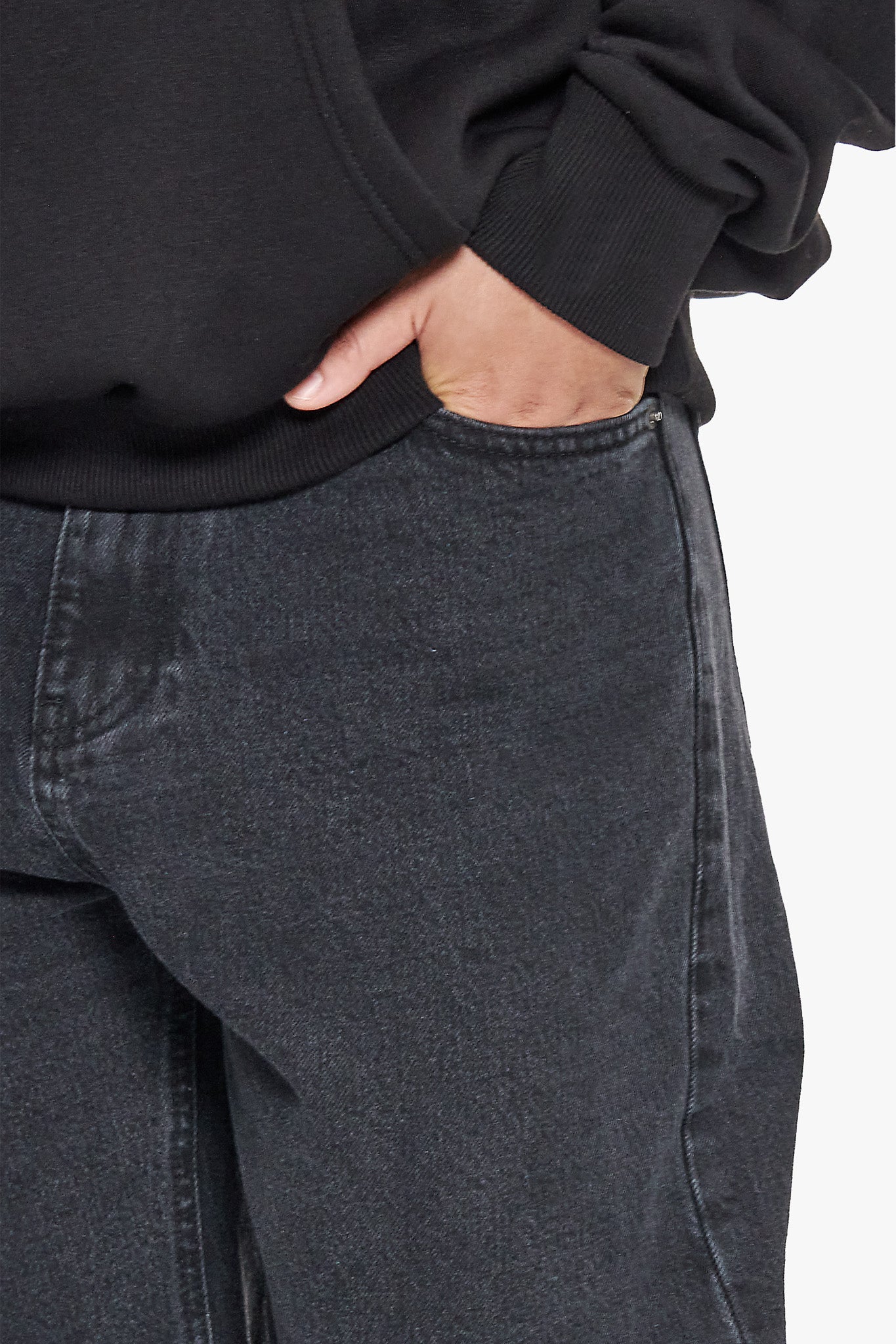 V4 LOOSE FIT JEANS LIGHT GREY
