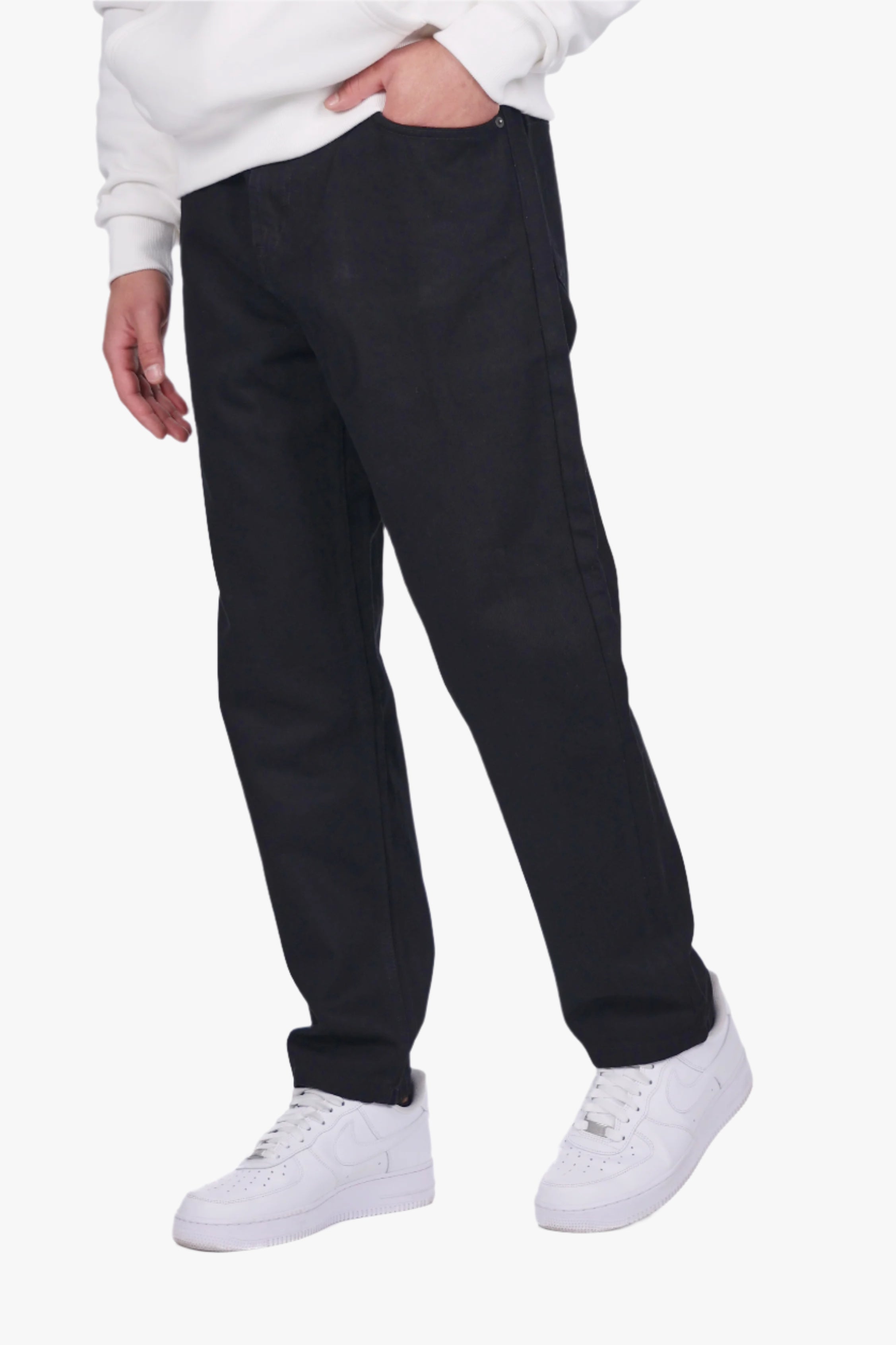 STRAIGHT REGULAR BLACK JEANS