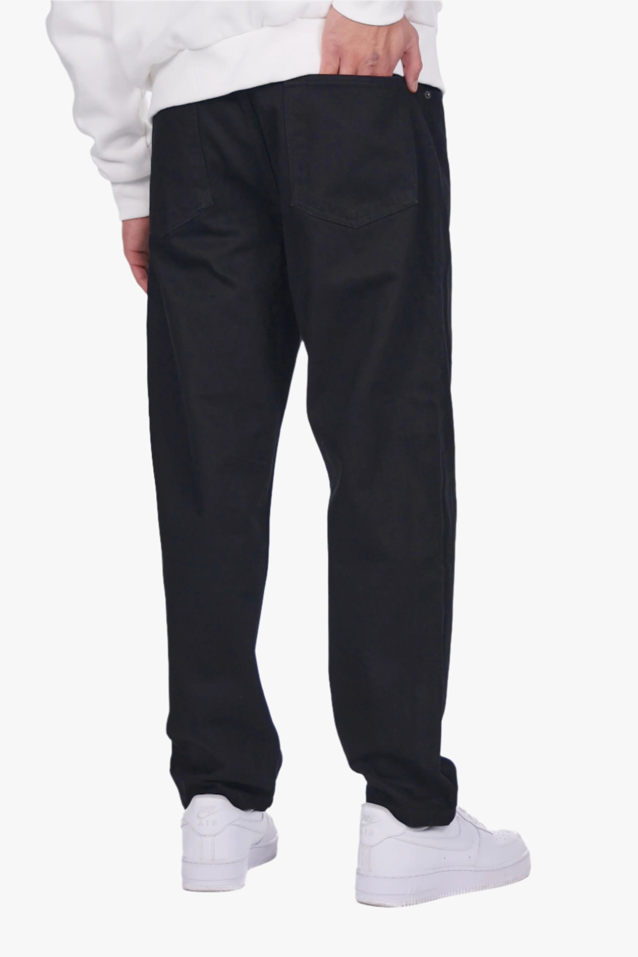 STRAIGHT REGULAR BLACK JEANS
