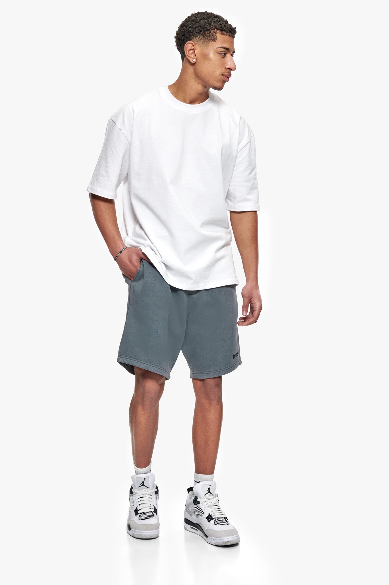 HEAVY EMBO SWEATSHORTS WASHED GREY