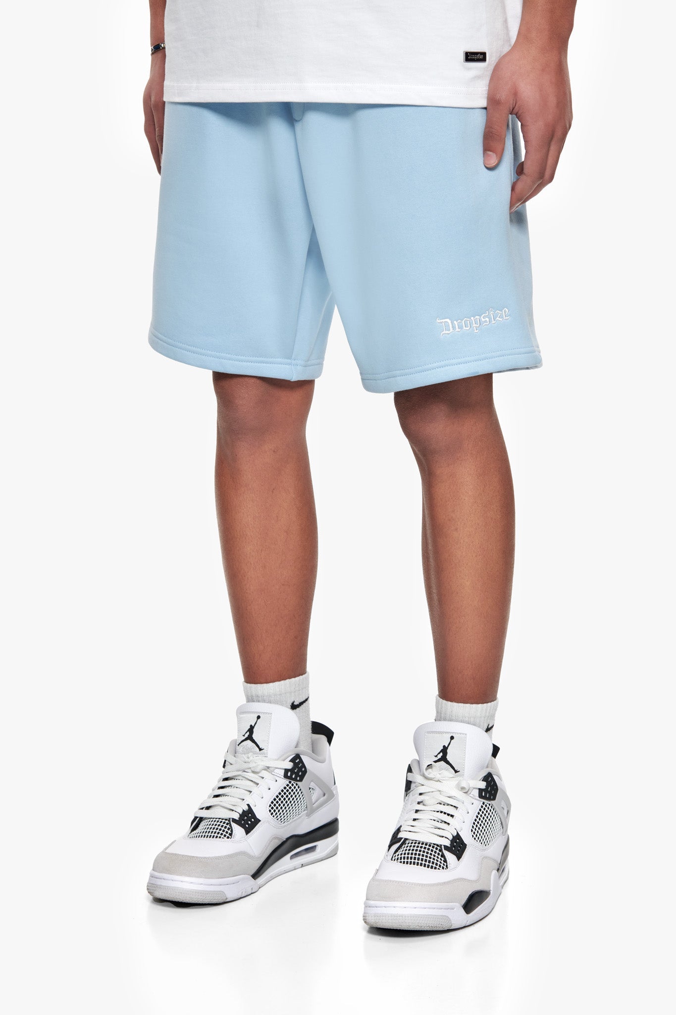 HEAVY EMBO SWEATSHORT BABY BLUE