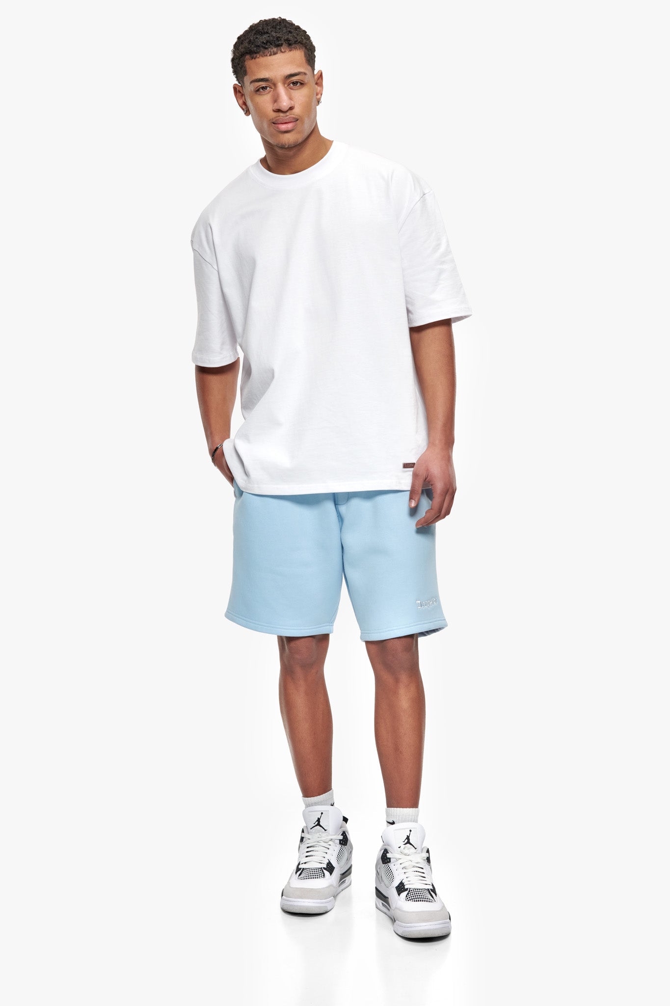 HEAVY EMBO SWEATSHORT BABY BLUE