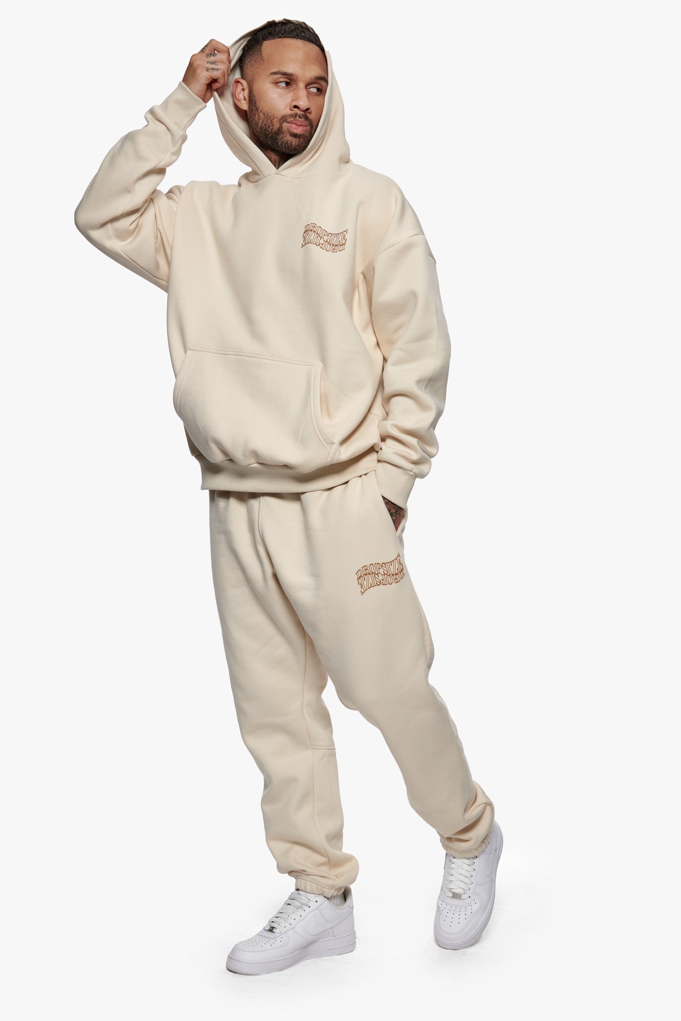 HEAVY MIRRORED LOGO JOGGER COCONUT MILK