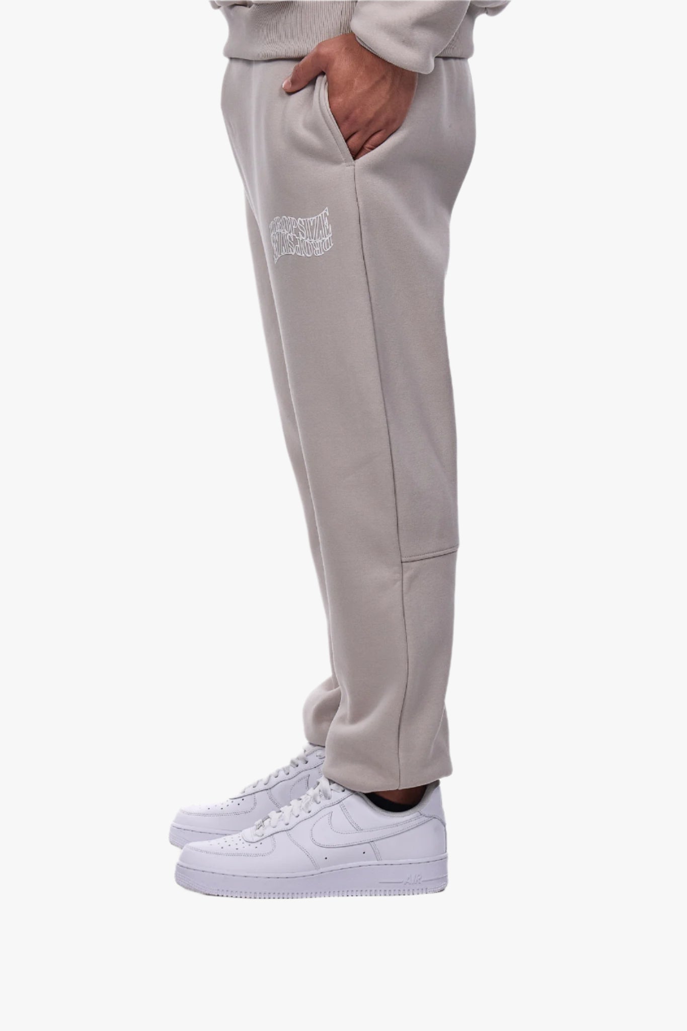 HEAVY MIRRORED LOGO JOGGER STONE