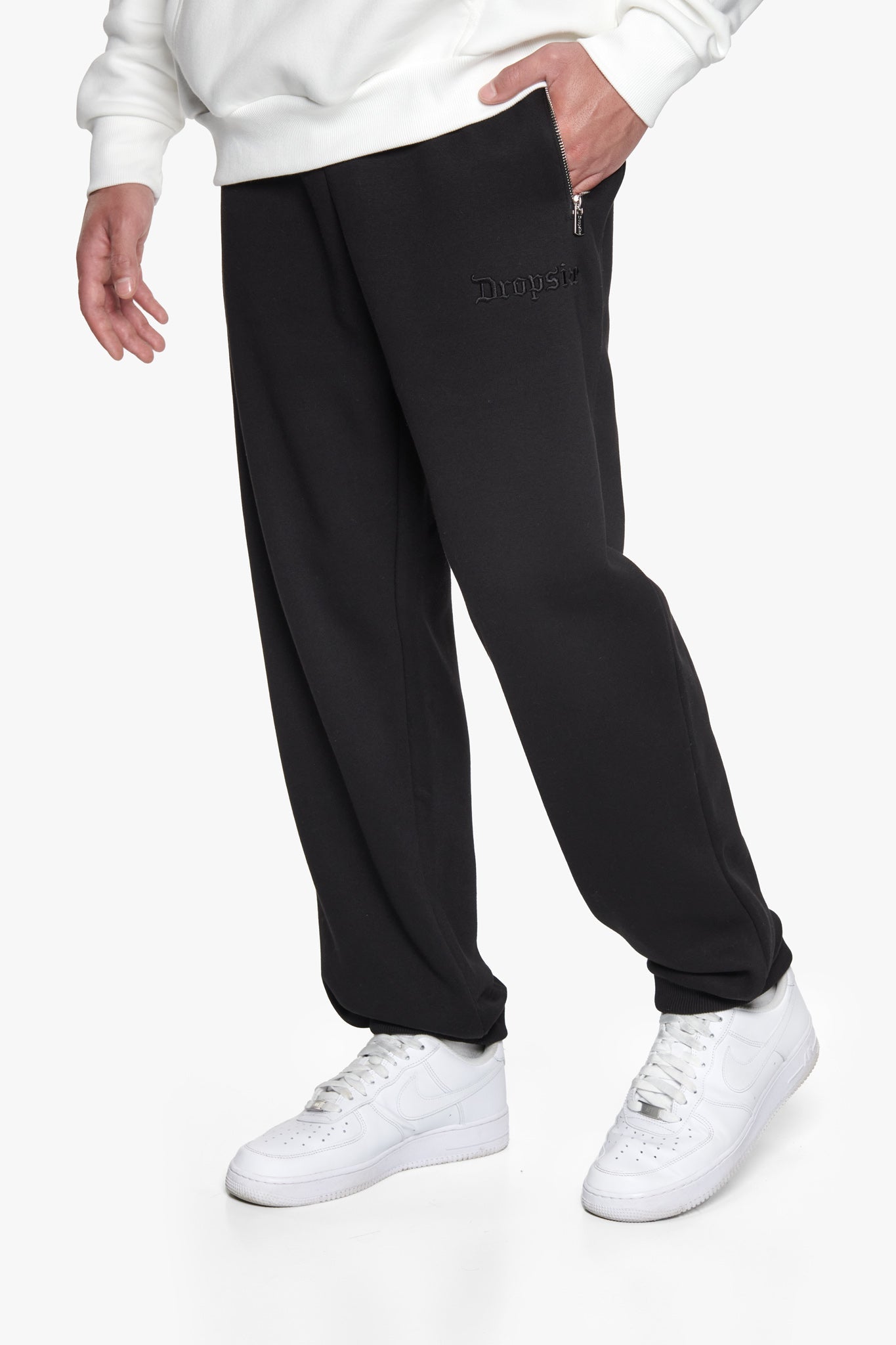 HEAVY NEXT GEN LOGO PRINT JOGGER BLACK