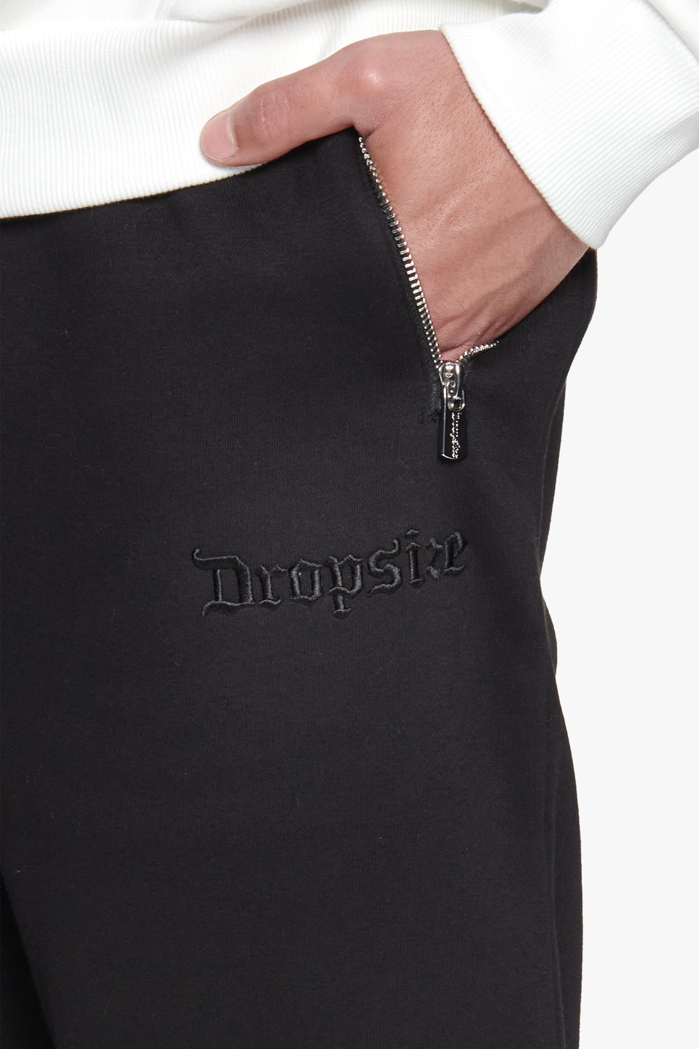 HEAVY NEXT GEN LOGO PRINT JOGGER BLACK
