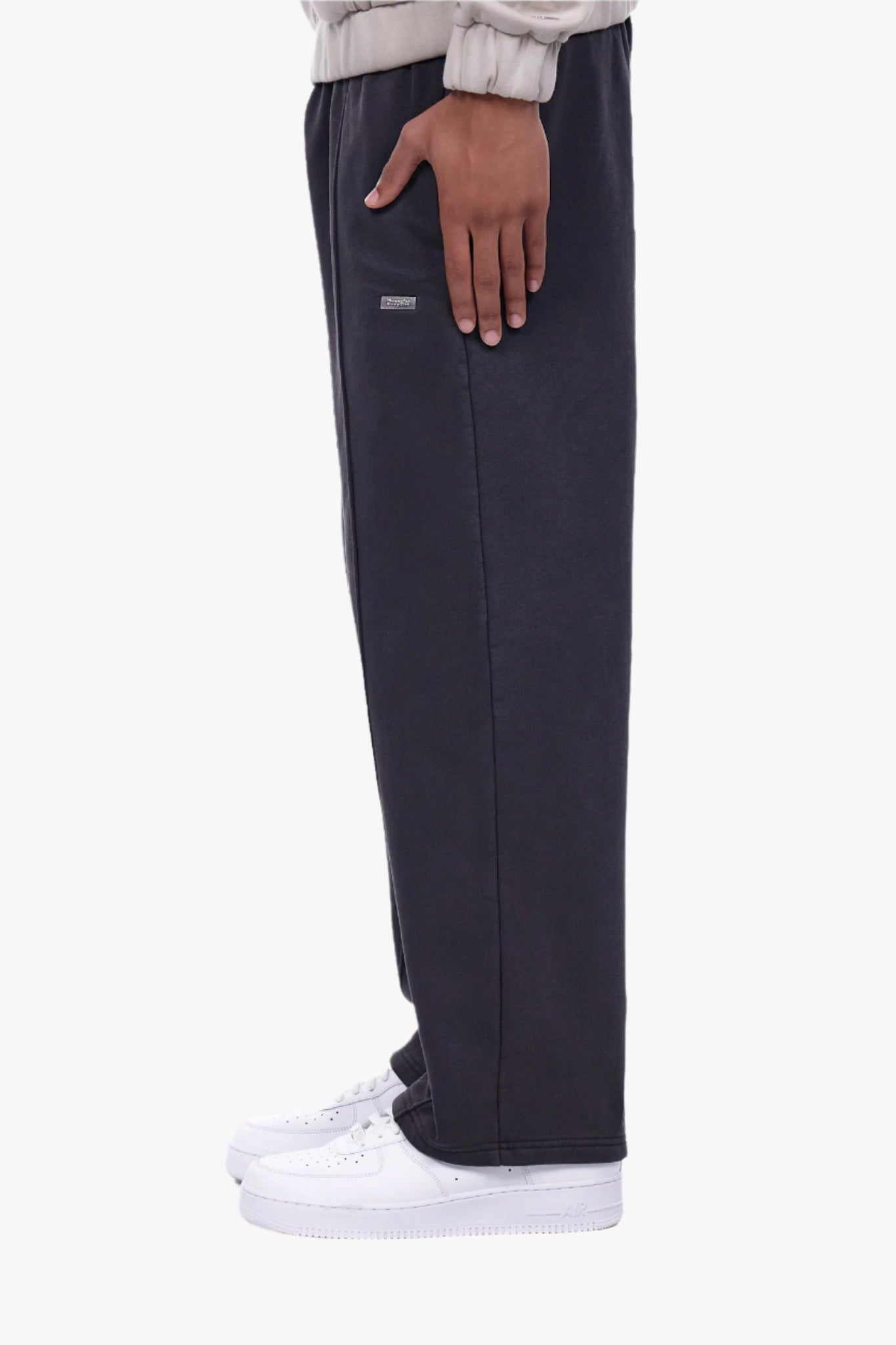 STRAIGHT LEG JOGGER ACID WASHED BLACK