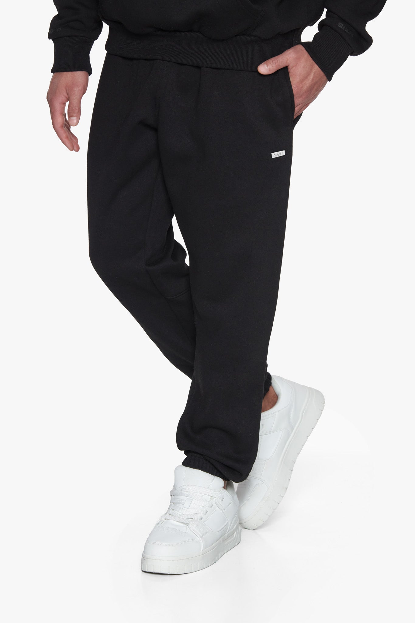 METAL PATCH JOGGER BLACK