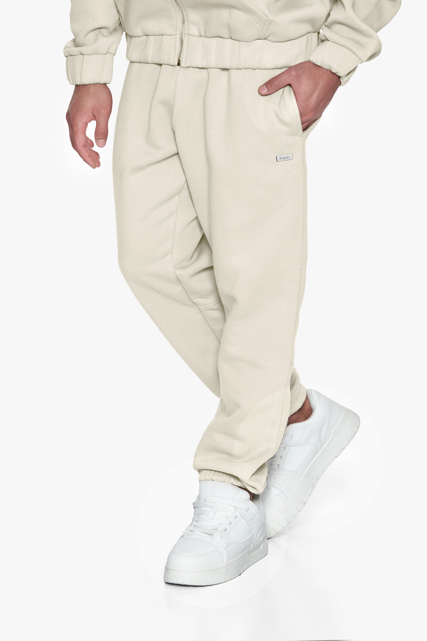 METAL PATCH JOGGER COCONUT MILK