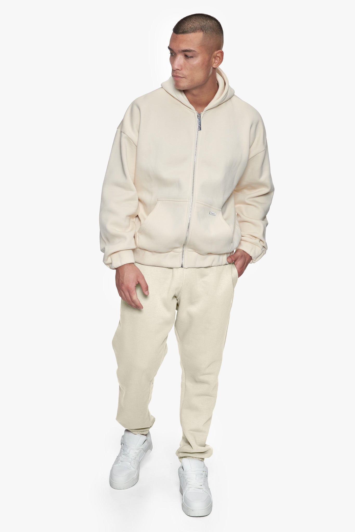 METAL PATCH JOGGER COCONUT MILK