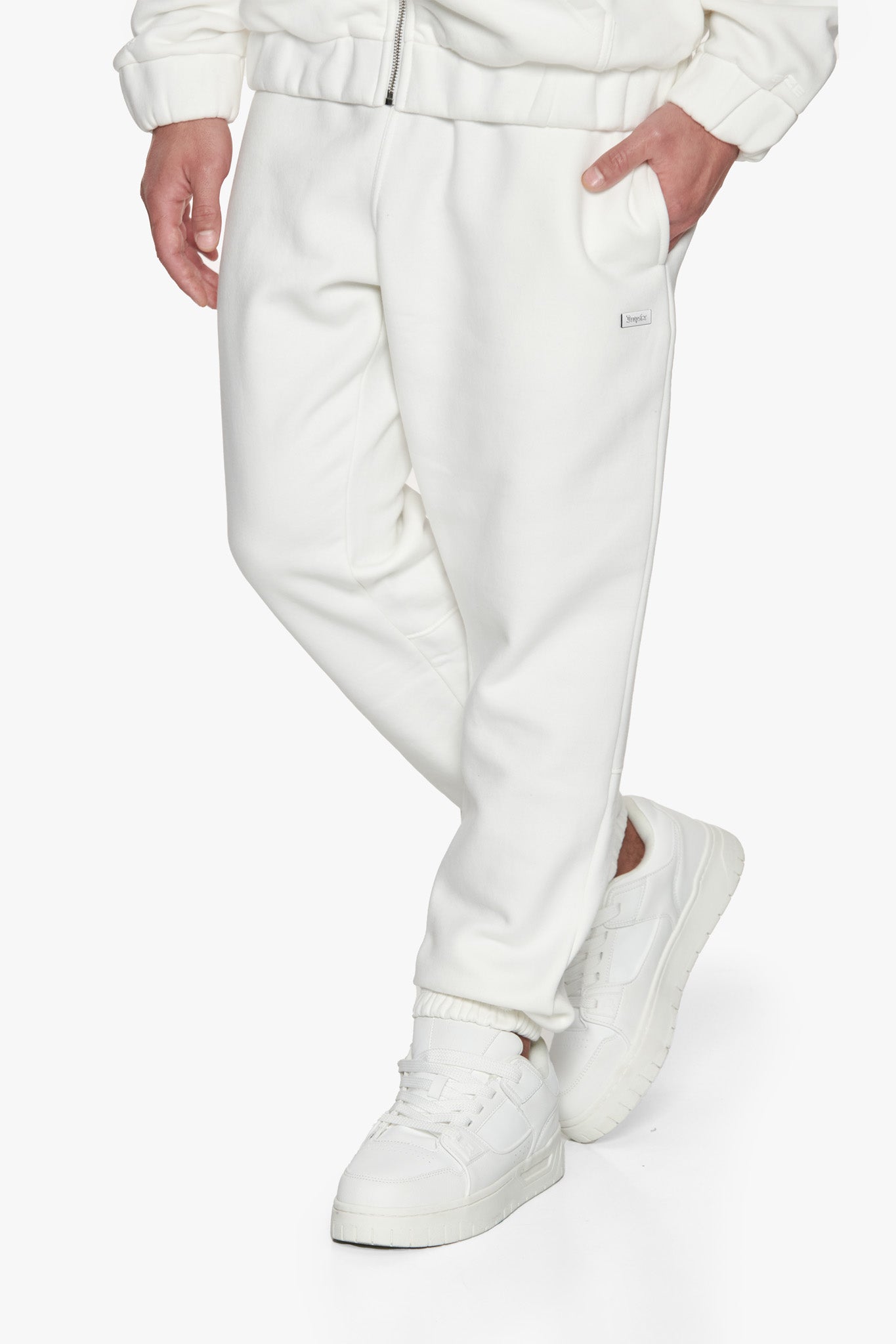 METAL PATCH JOGGER CREAM WHITE