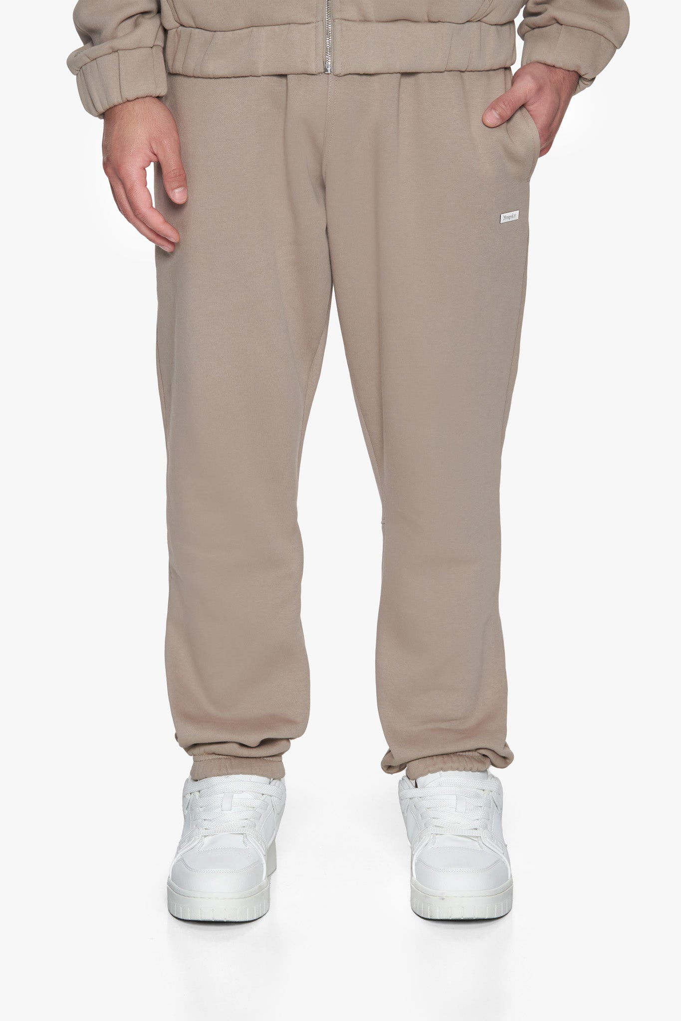 METAL PATCH JOGGER SIMPLY TAUPE