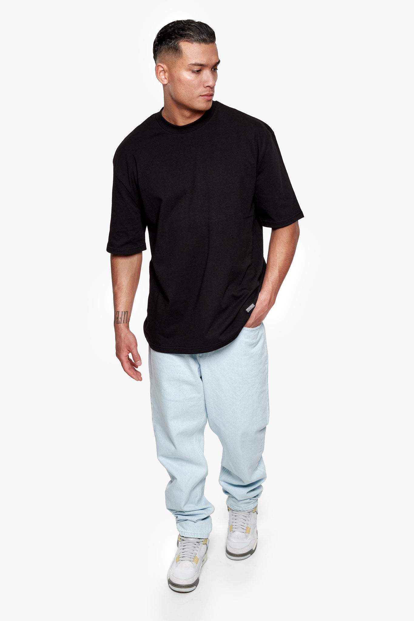 HEAVY OVERSIZE METAL PATCH BASIC T-SHIRT BLACK