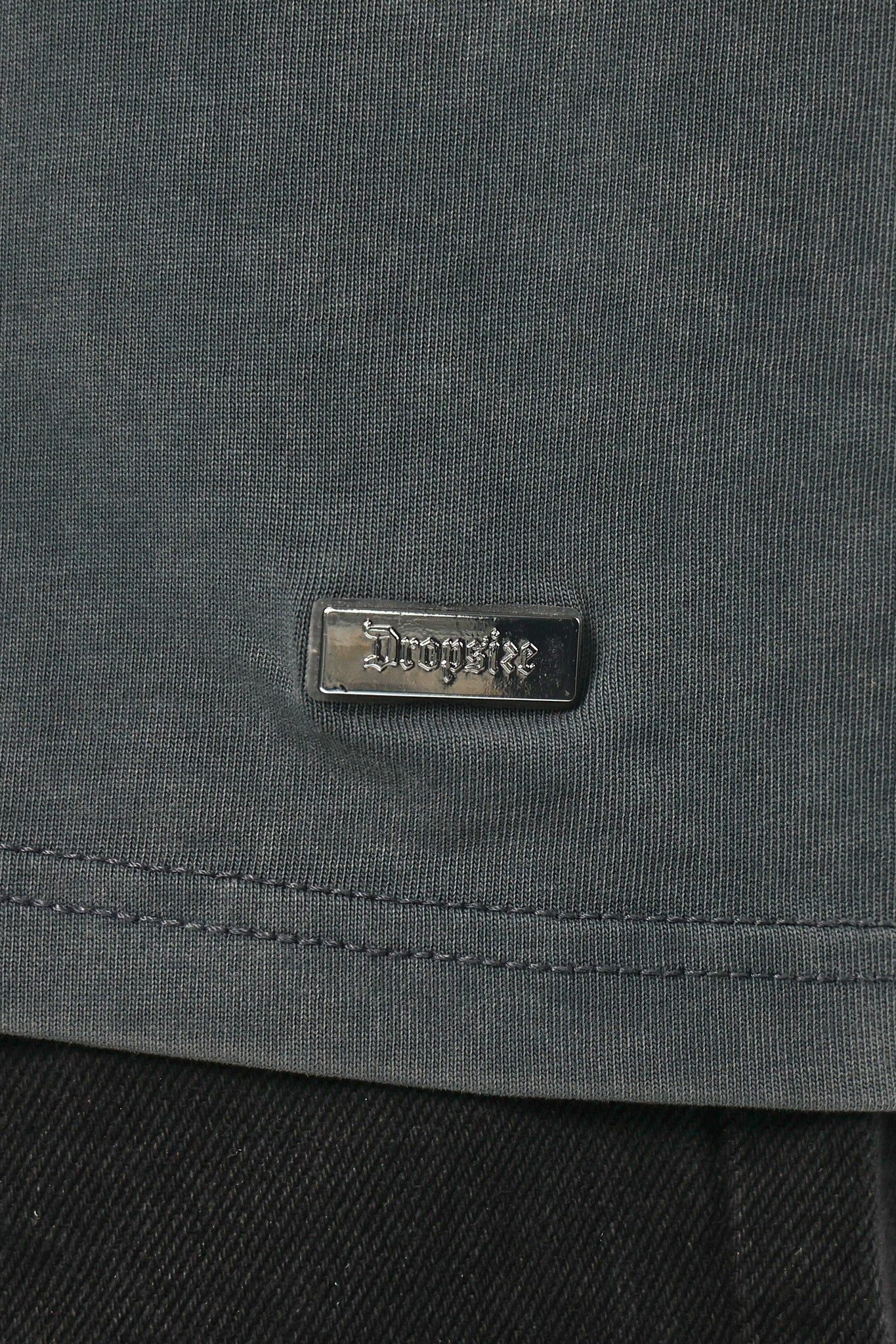 HEAVY OVERSIZE METAL PATCH BASIC T-SHIRT WASHED GREY