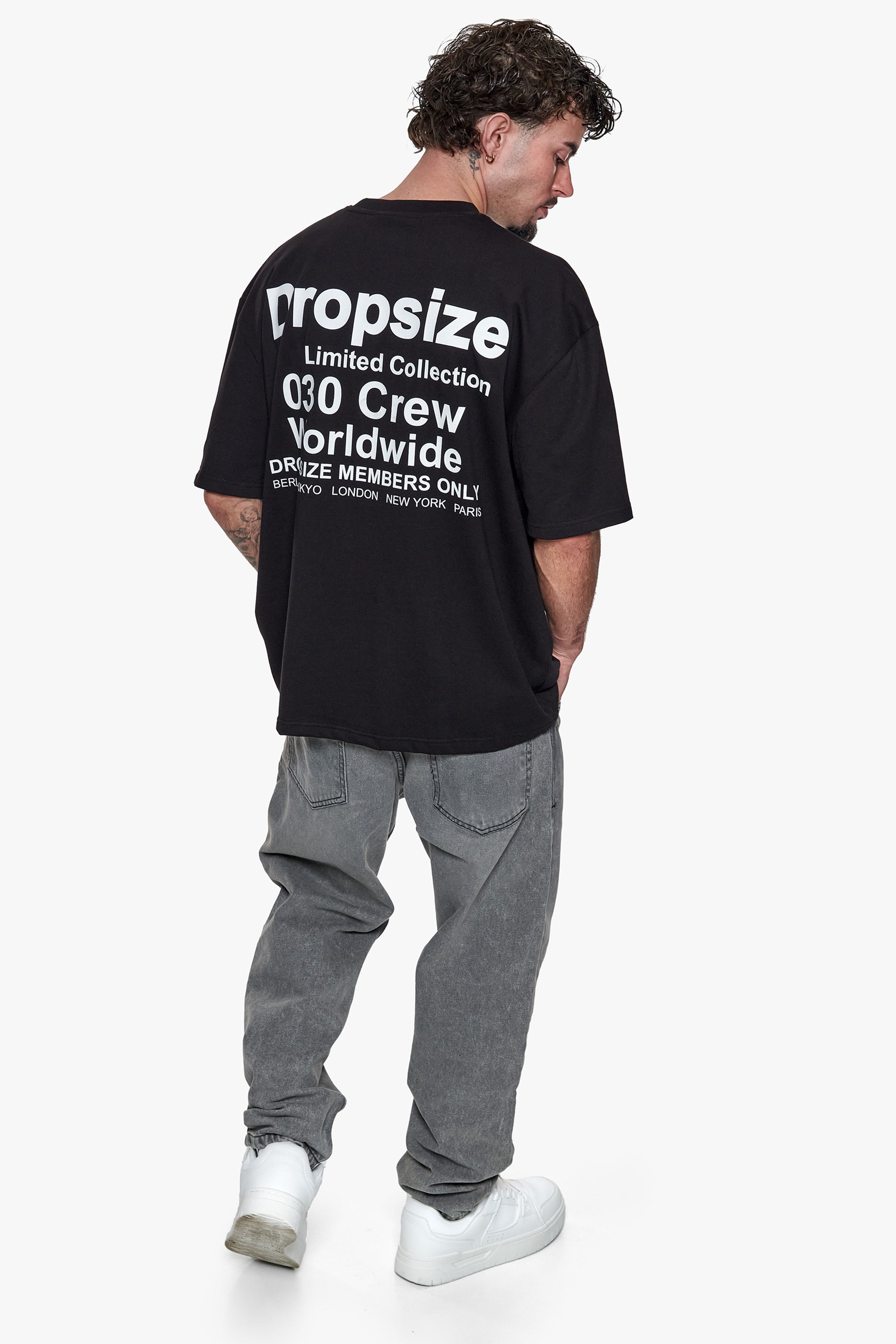 HEAVY OVERSIZED WORLD WIDE T-SHIRT BLACK
