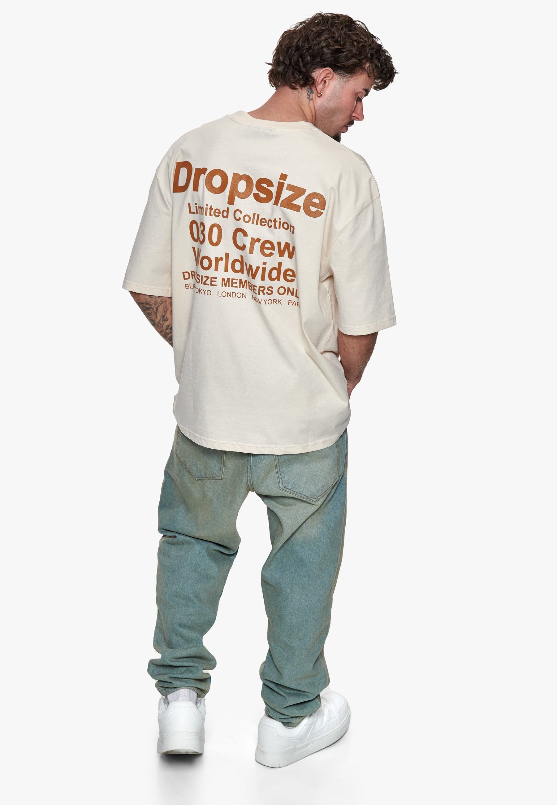 HEAVY OVERSIZED WORLD WIDE T-SHIRT COCONUT MILK