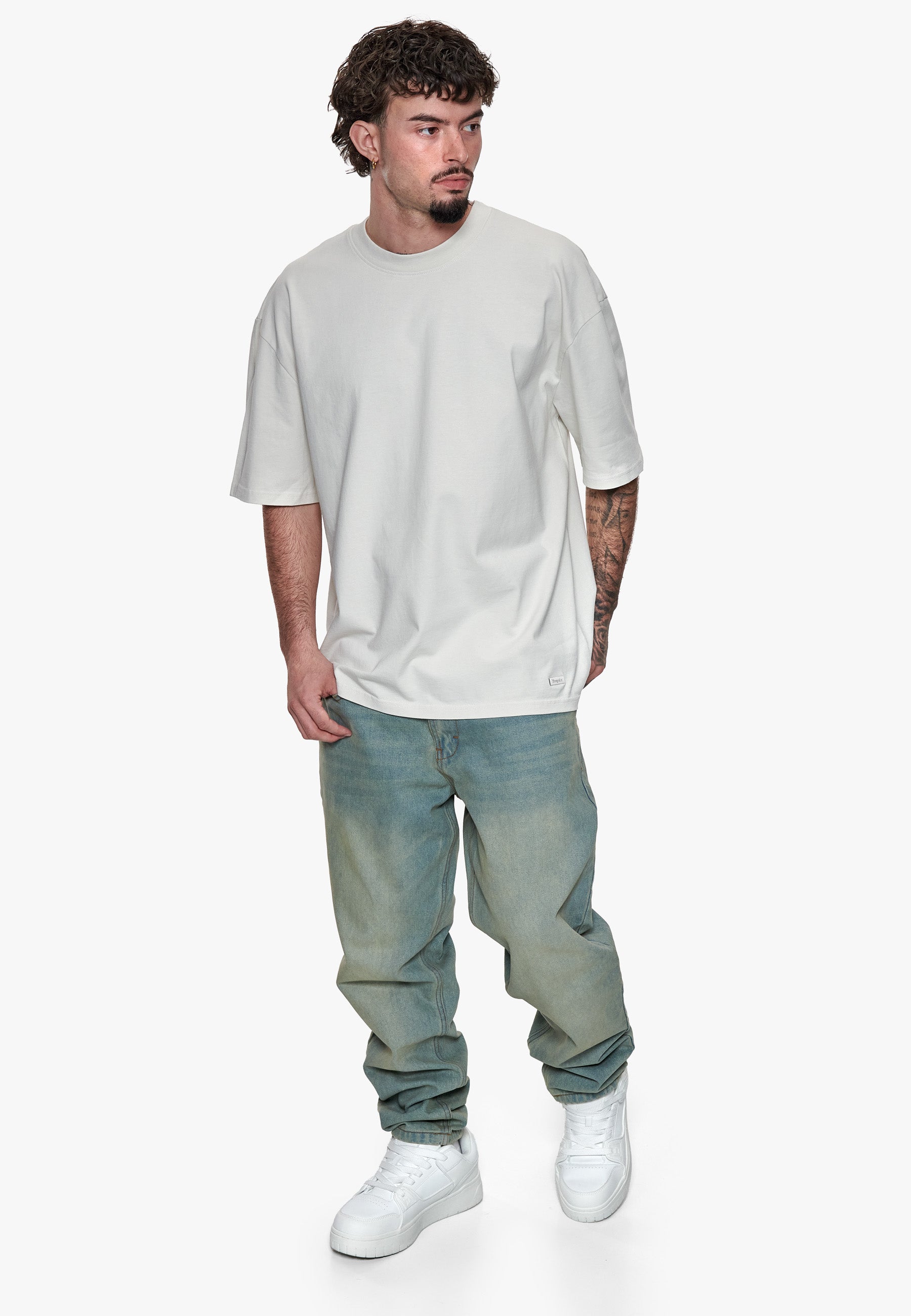 HEAVY OVERSIZE METAL PATCH T-SHIRT ACID WASHED LIGHT GREY