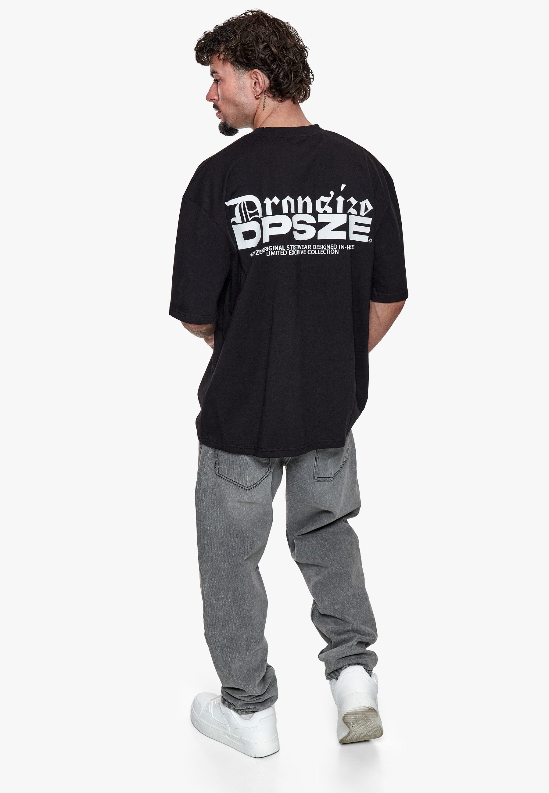 HEAVY OVERSIZE DPSZE SPLIT FONT T-SHIRT BLACK