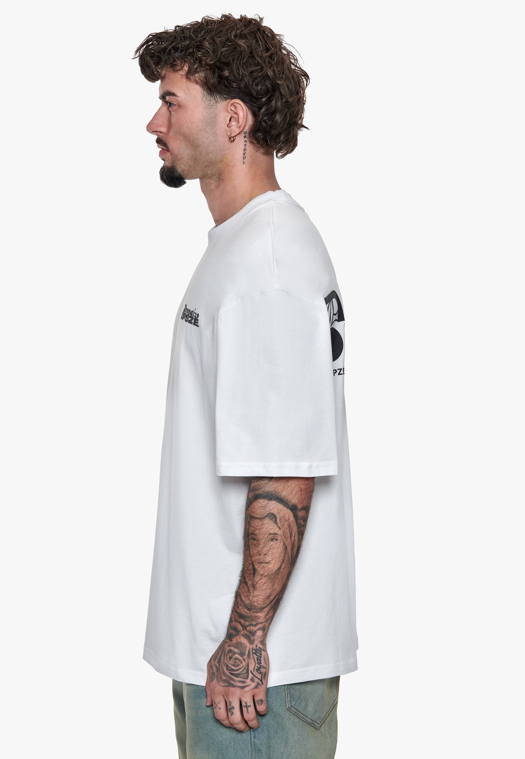HEAVY OVERSIZE DPSZE SPLIT FONT T-SHIRT WHITE