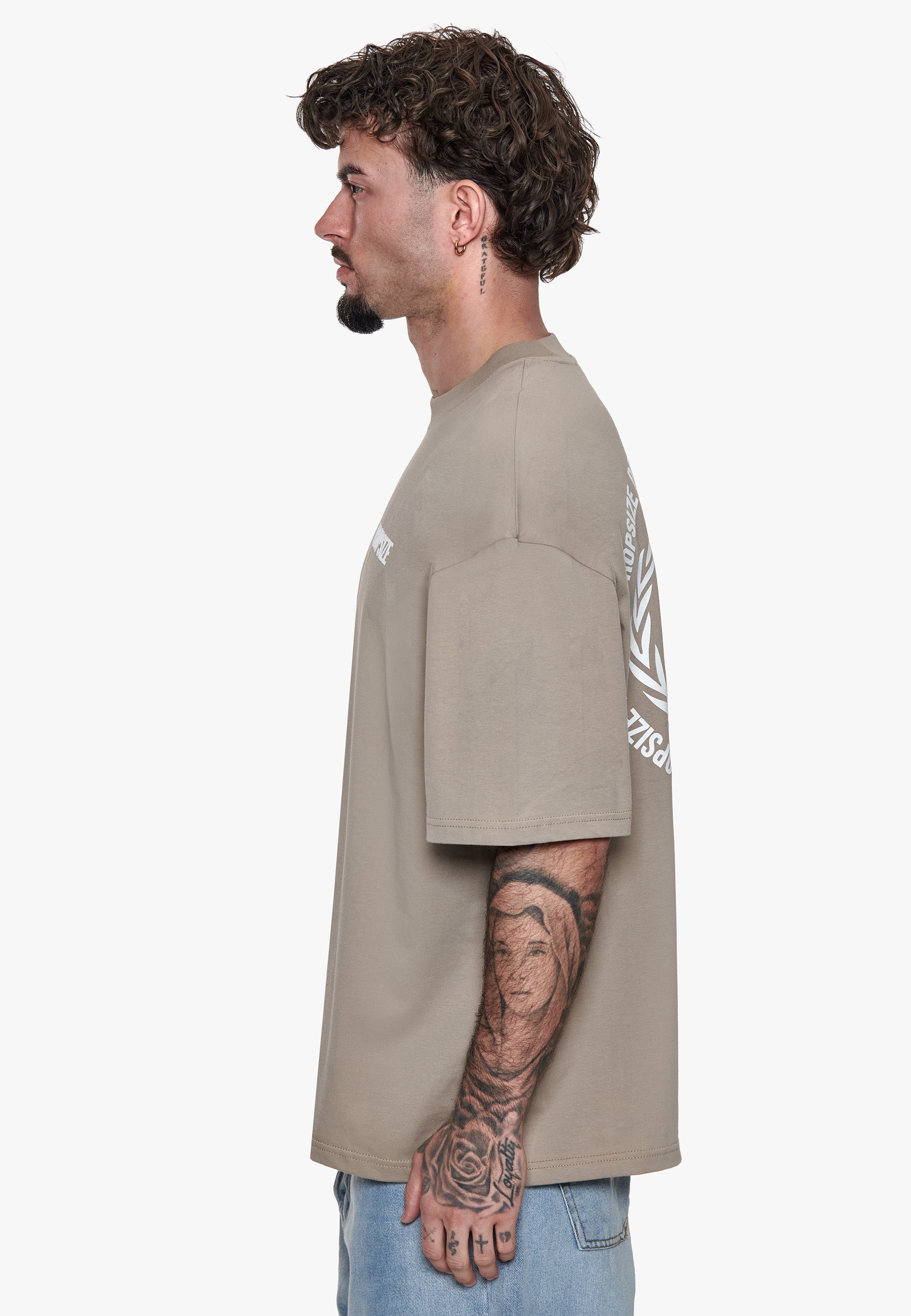 HEAVY OVERSIZE HUSTLE CLUB CIRCLE T-SHIRT SIMPLY TAUPE