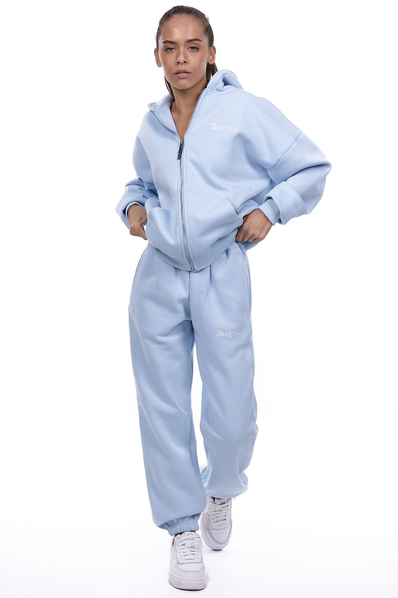 WOMENS BASIC JOGGER BABY BLUE