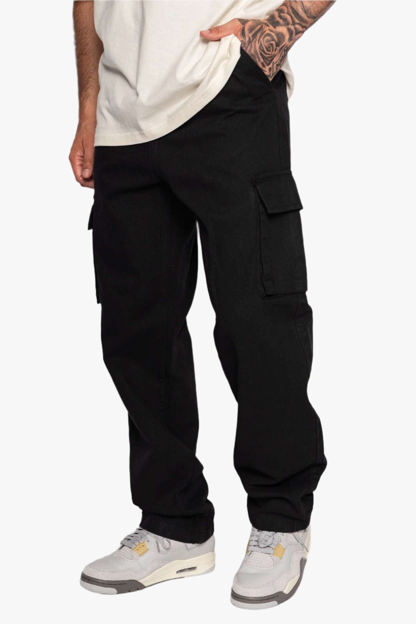 V2 CARGO JEANS SINGLE POCKET BLACK