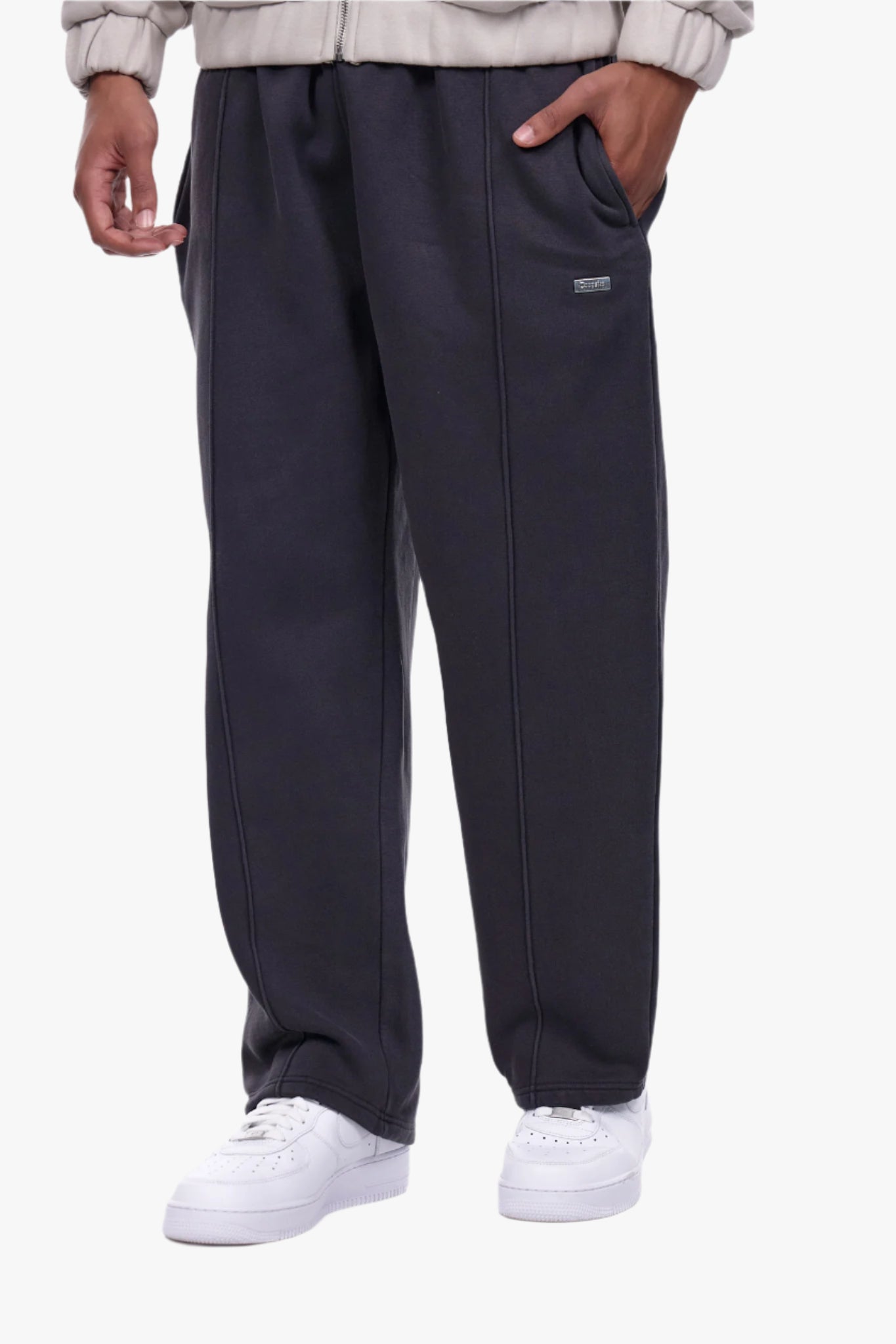STRAIGHT LEG JOGGER ACID WASHED BLACK