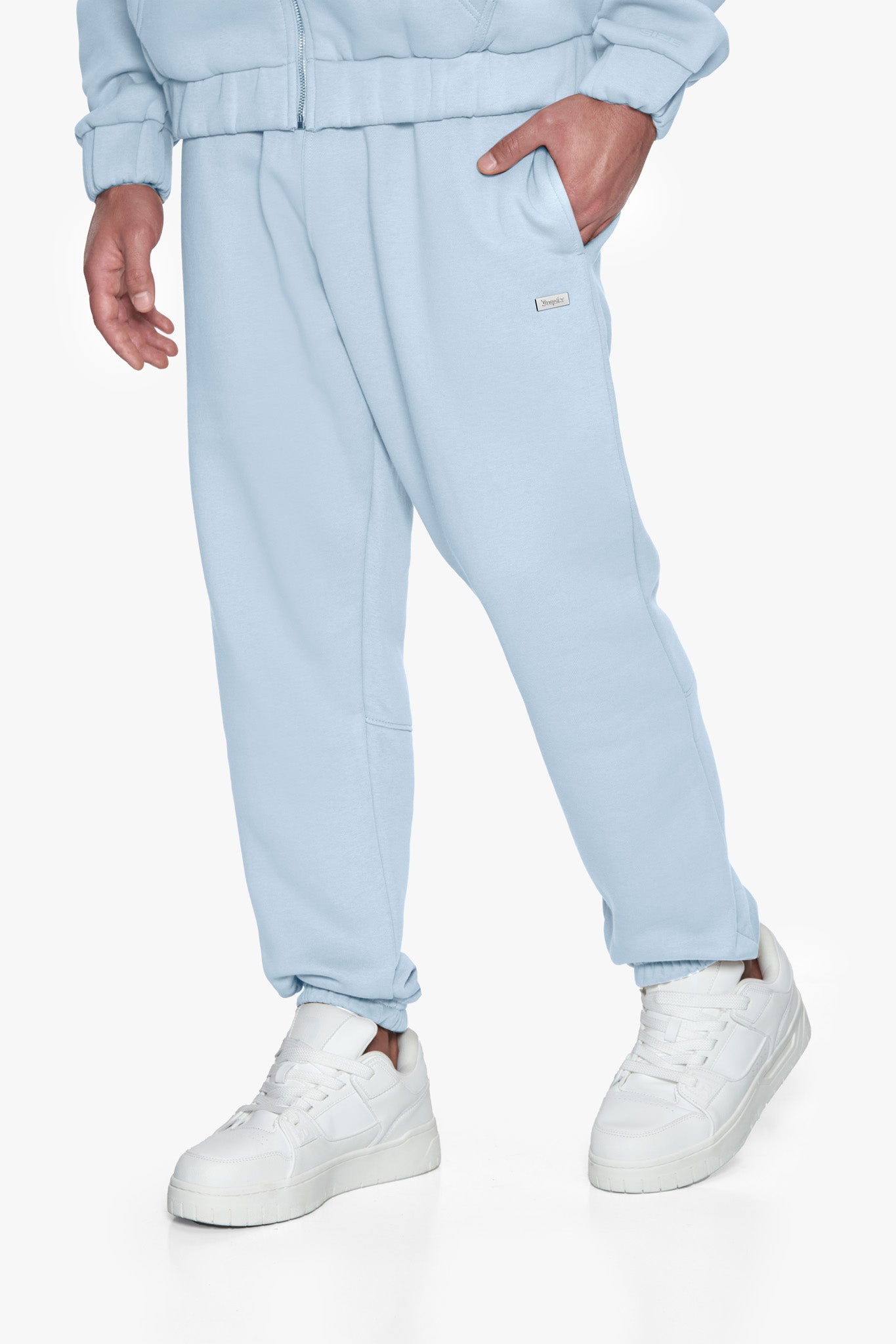 METAL PATCH JOGGER BABY BLUE