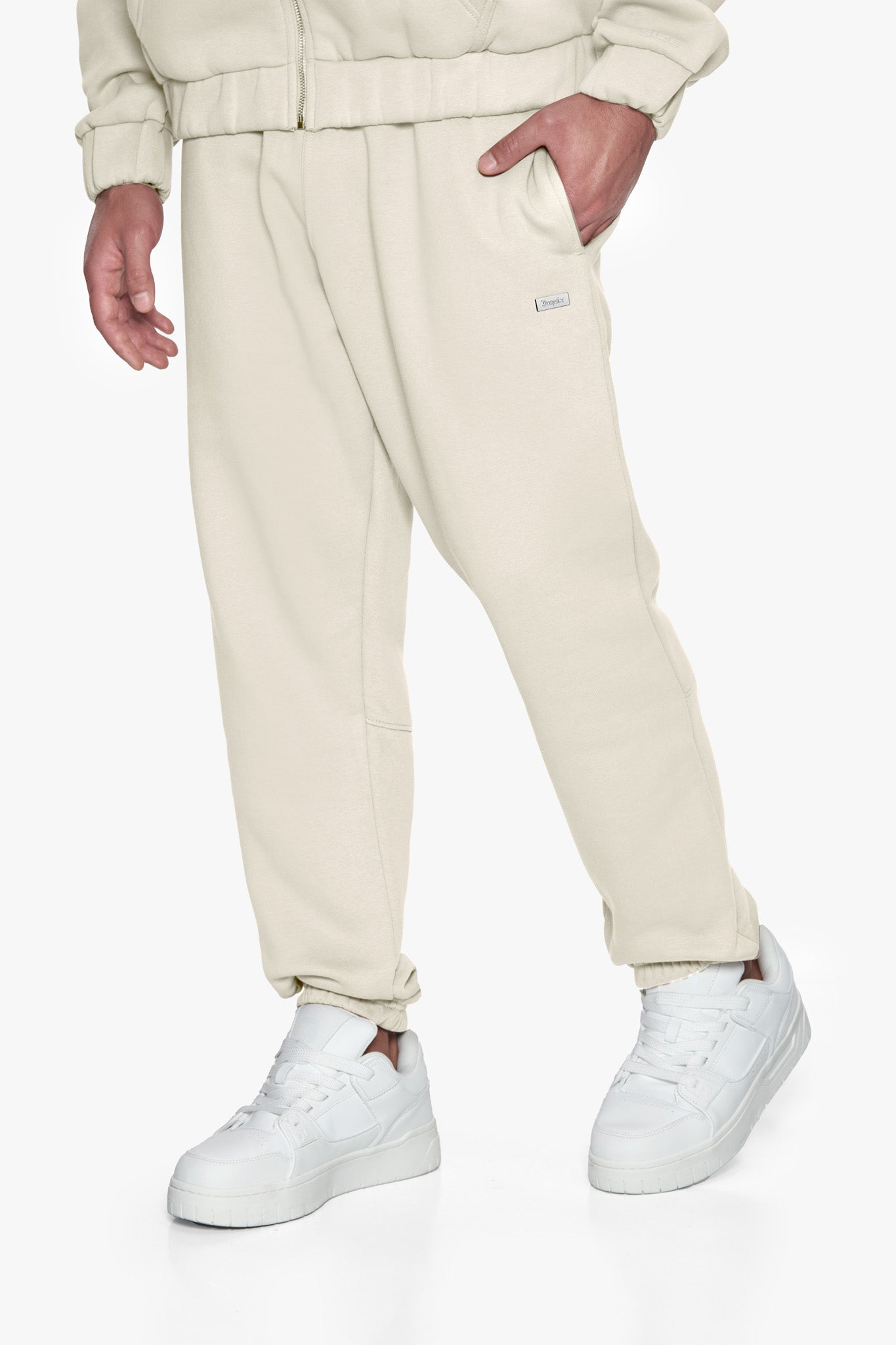 METAL PATCH JOGGER COCONUT MILK