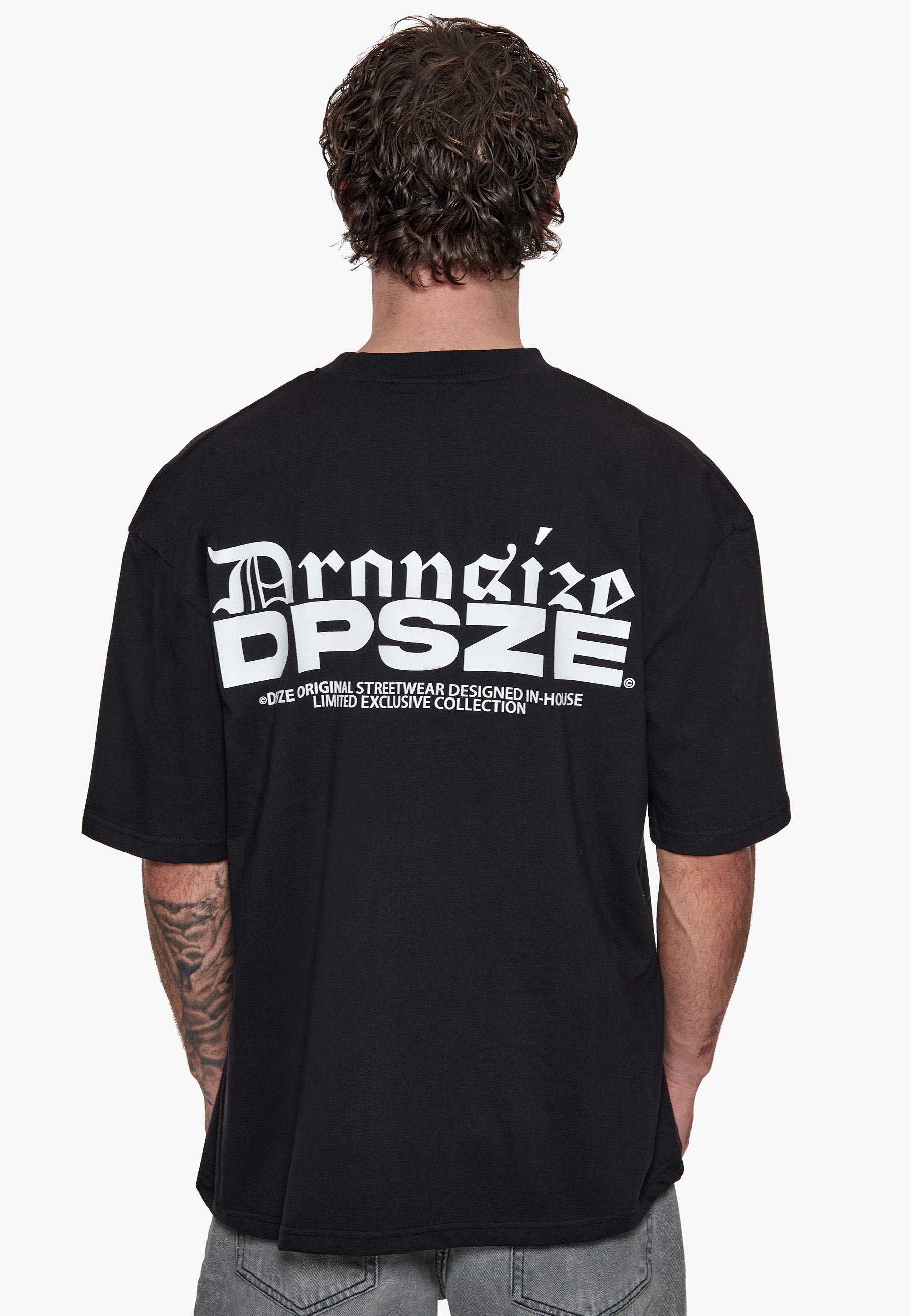 HEAVY OVERSIZE DPSZE SPLIT FONT T-SHIRT BLACK