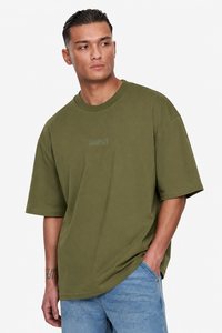 HEAVY OVERSIZE CURVED HD LOGO T-SHIRT OLIVE