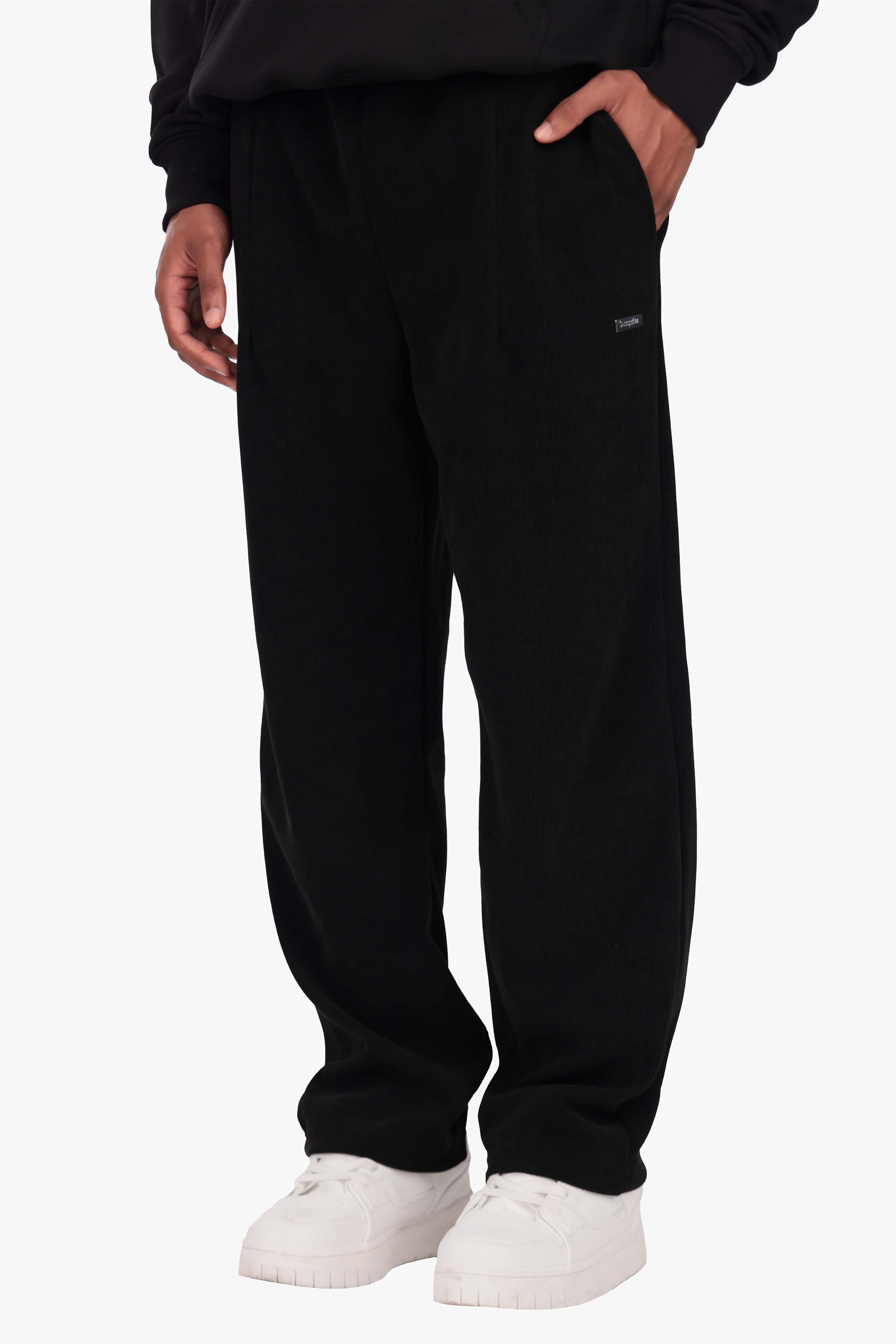 STRUCTURED JOGGER BLACK