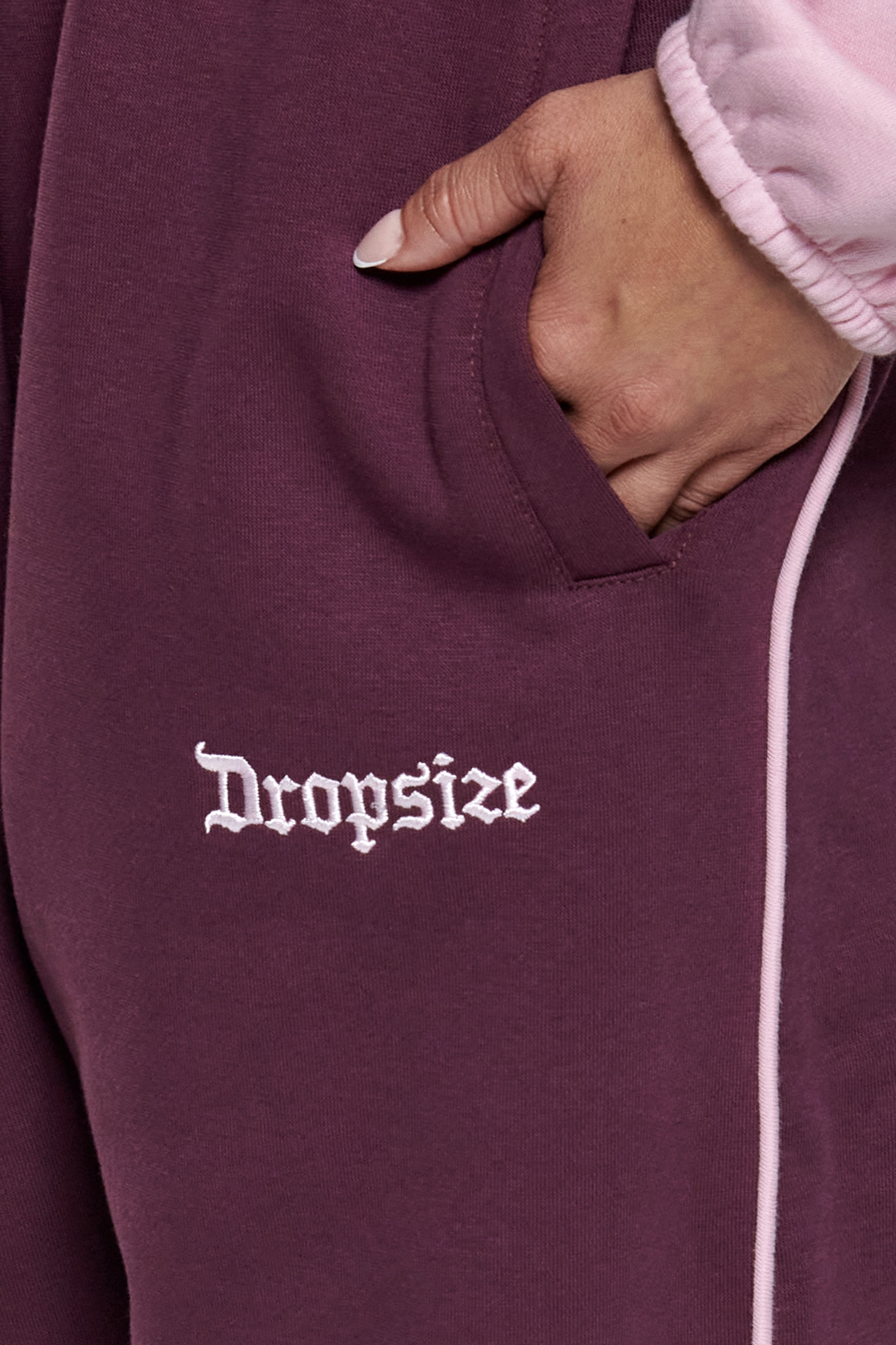 CONTRAST EMBROIDERY WOMEN OPEN LEG JOGGER PURPLE