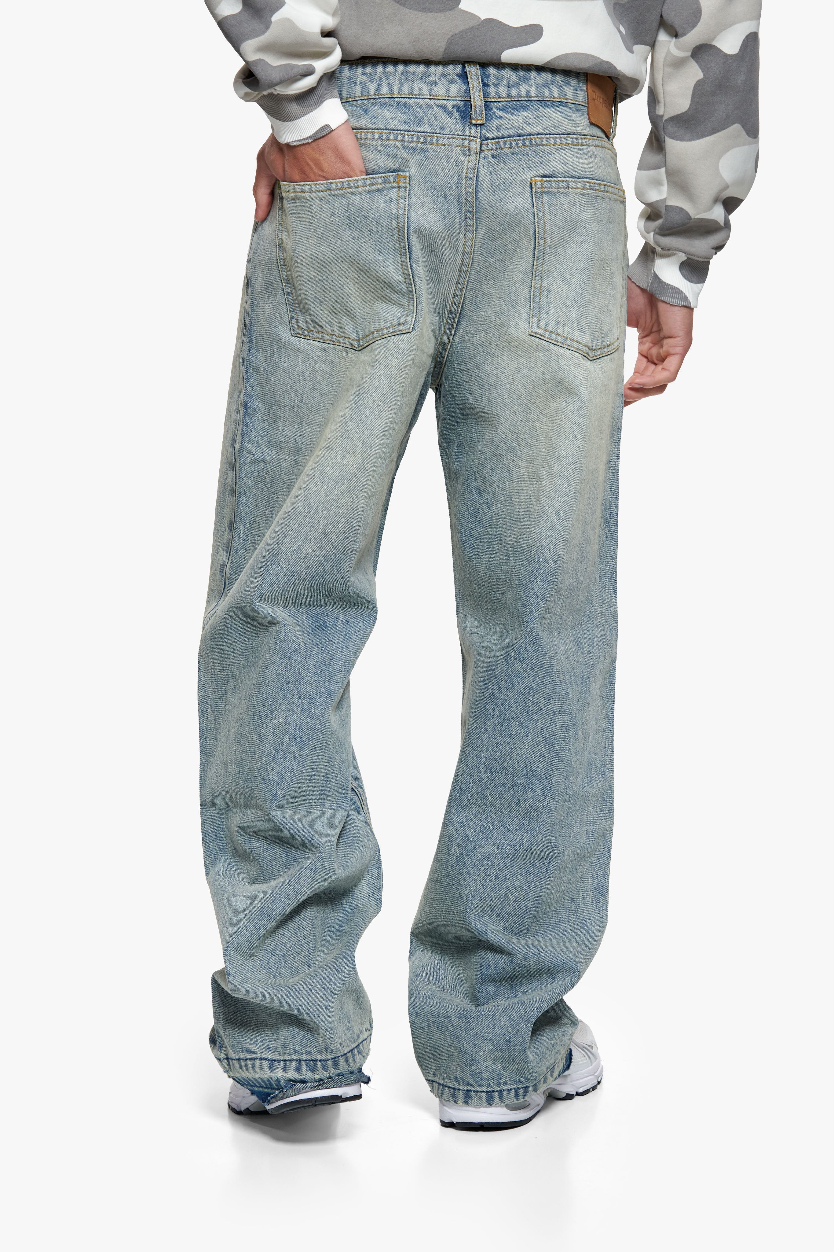 OPEN LEG JEANS WASHED BLUE