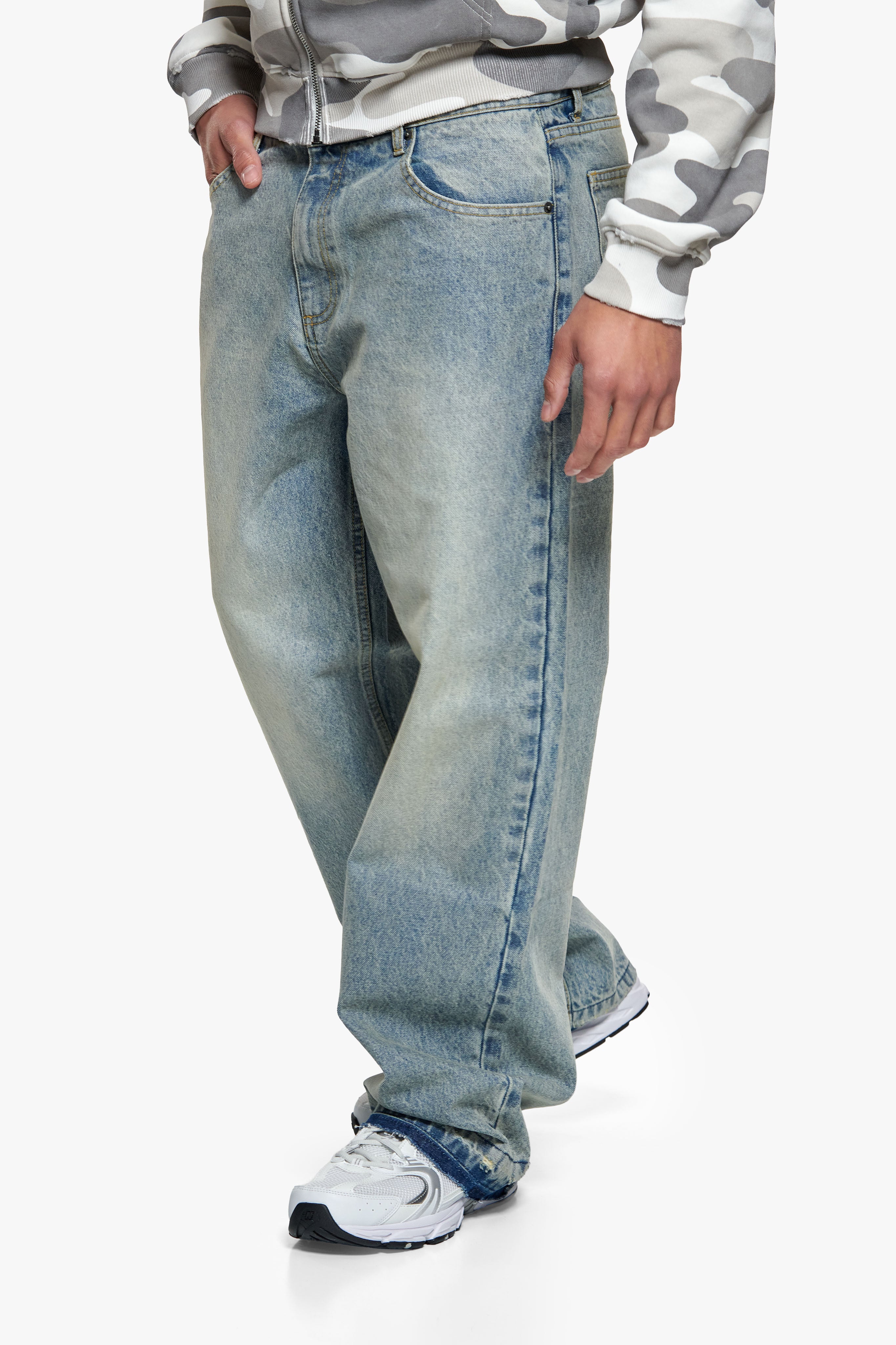 OPEN LEG JEANS WASHED BLUE