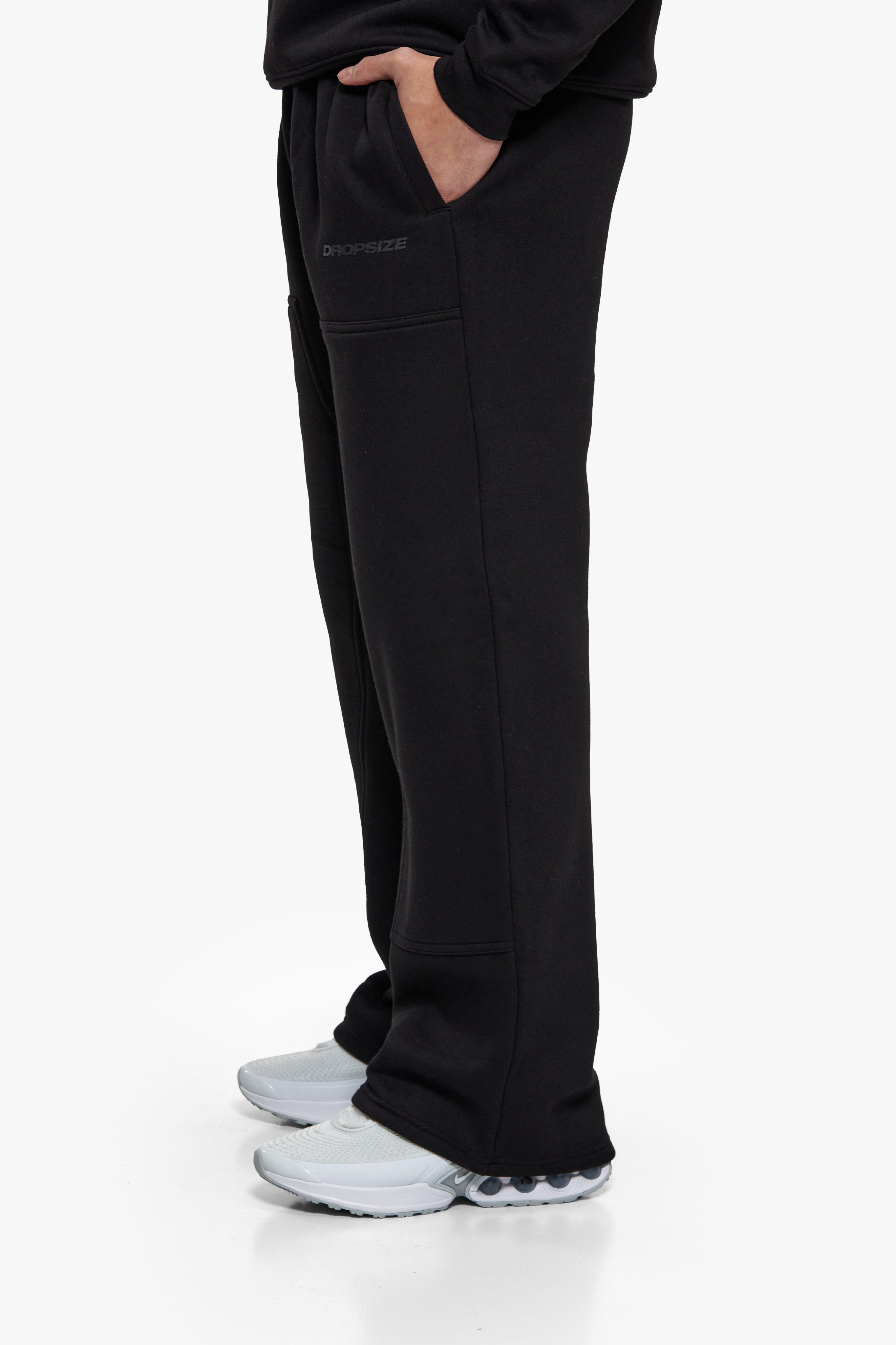 CARPENTER OPEN LEG JOGGER BLACK