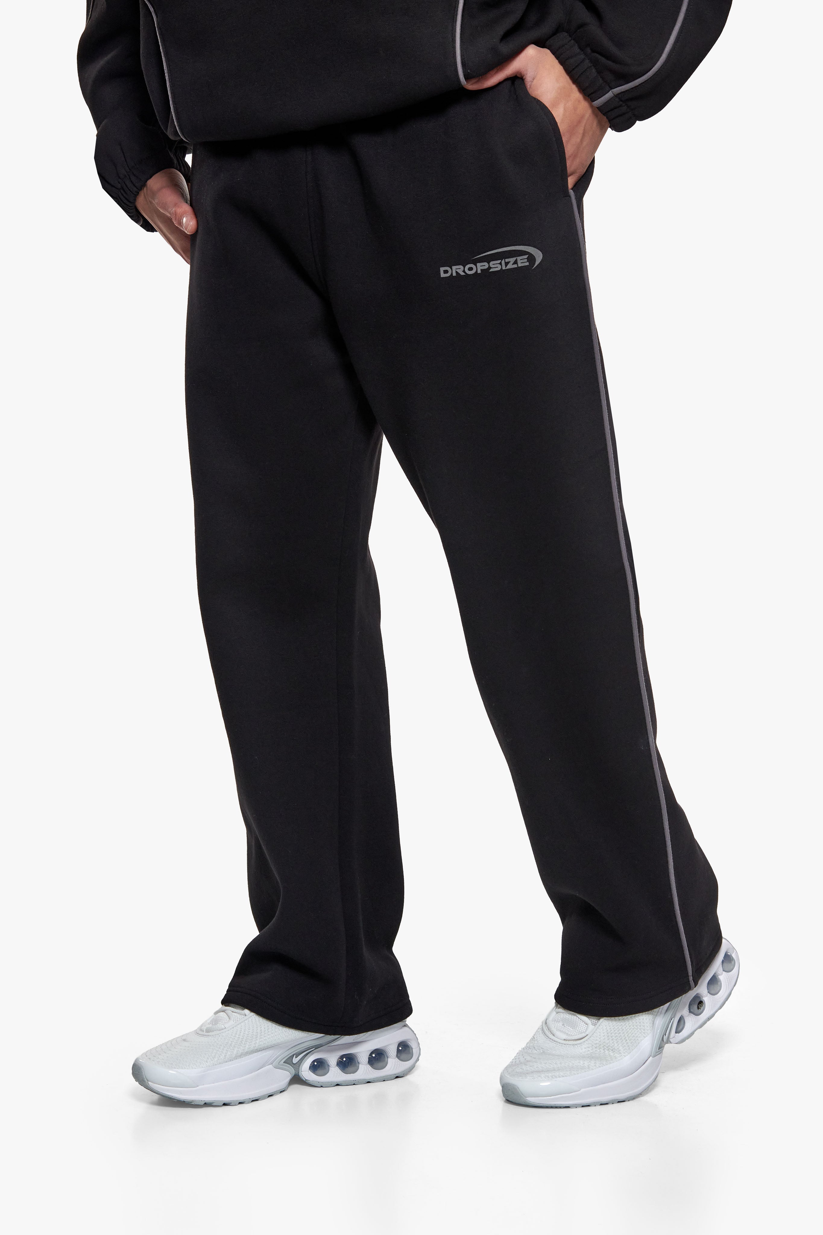 PIPING OPEN LEG JOGGER BLACK