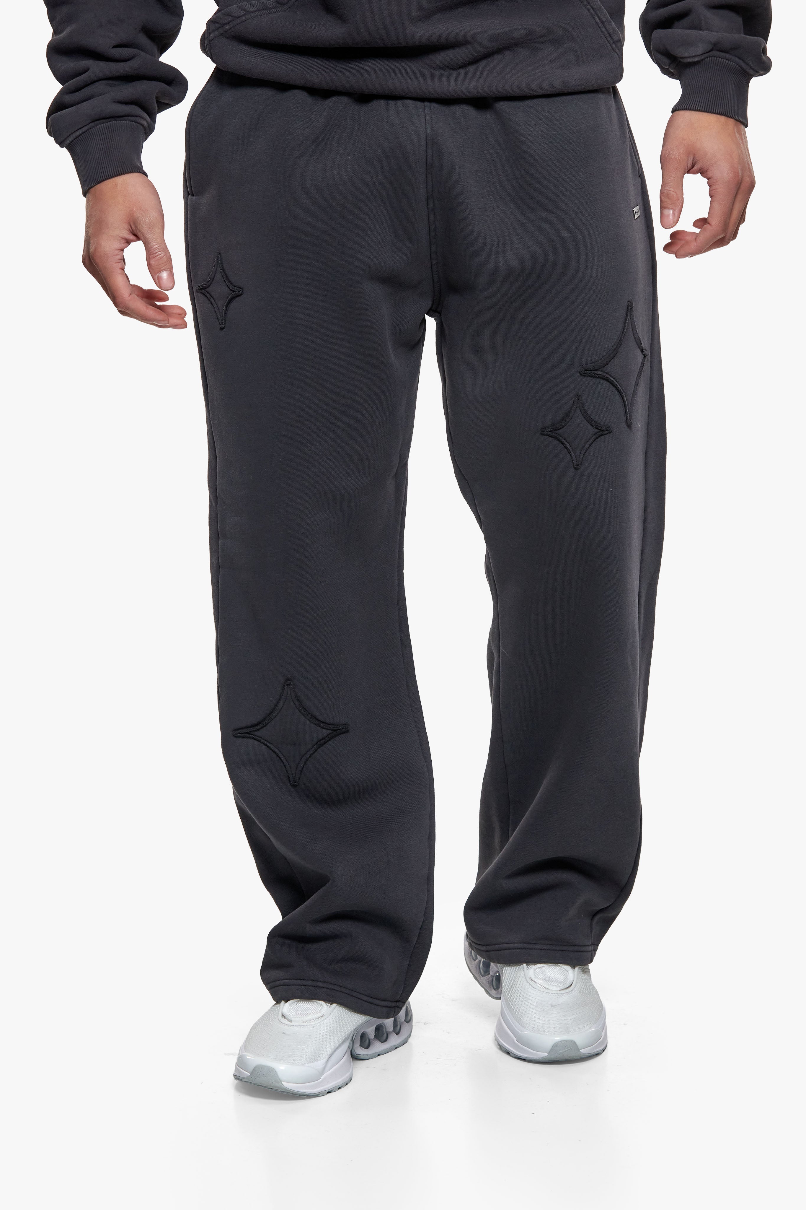 STAR PATCH OPEN LEG JOGGER ACID WASHED BLACK