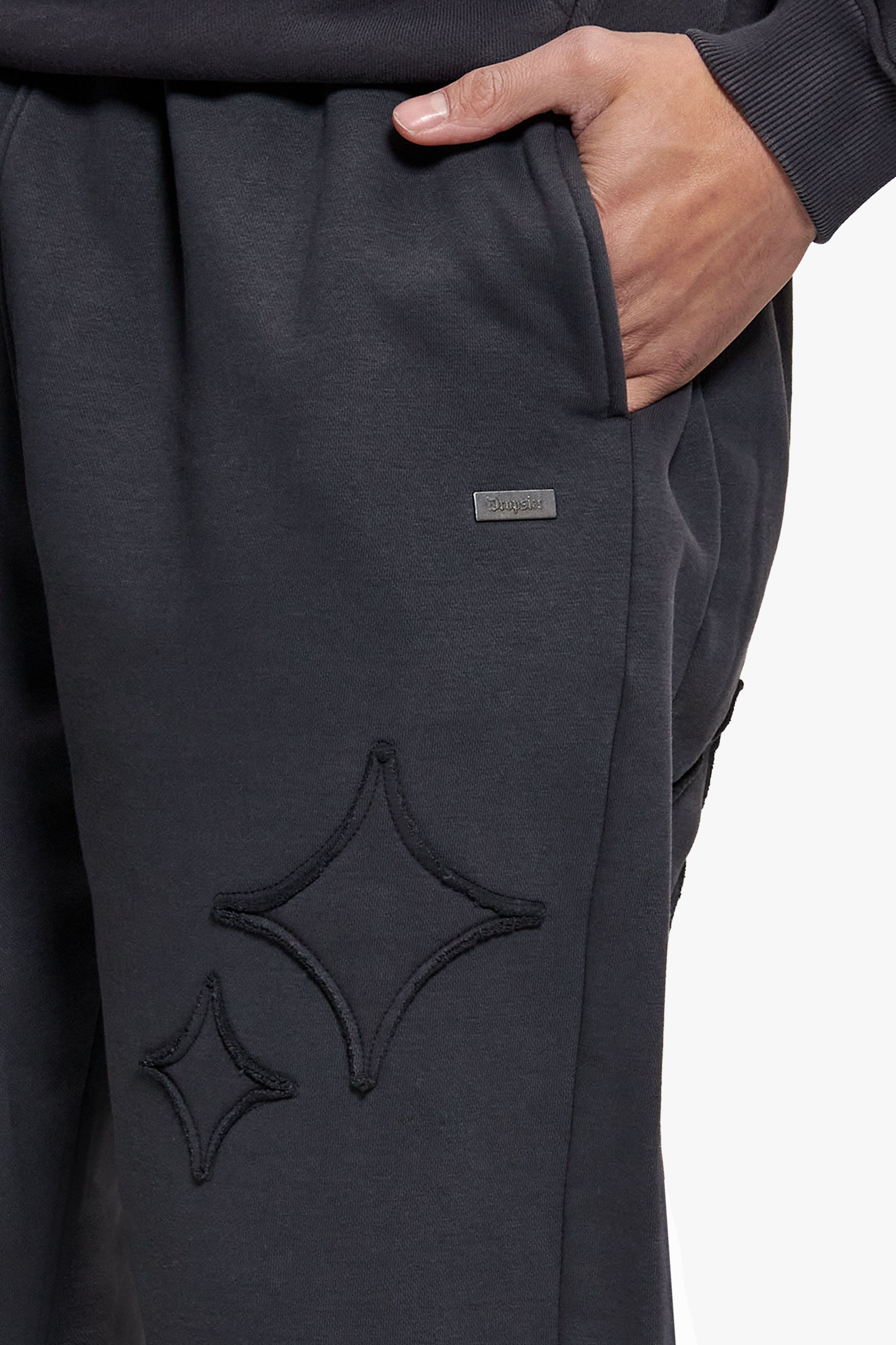 STAR PATCH OPEN LEG JOGGER ACID WASHED BLACK