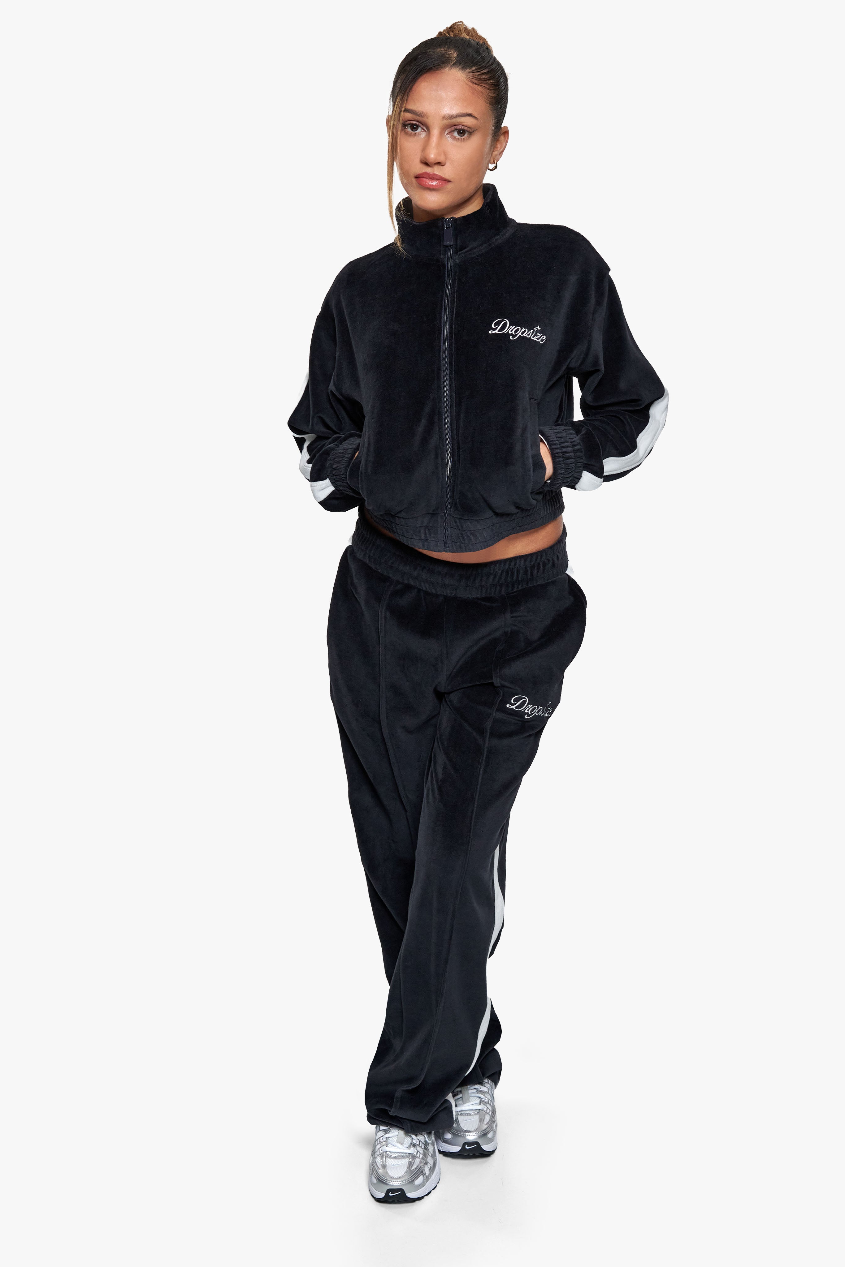 WOMEN VELVET OPEN LEG JOGGER BLACK