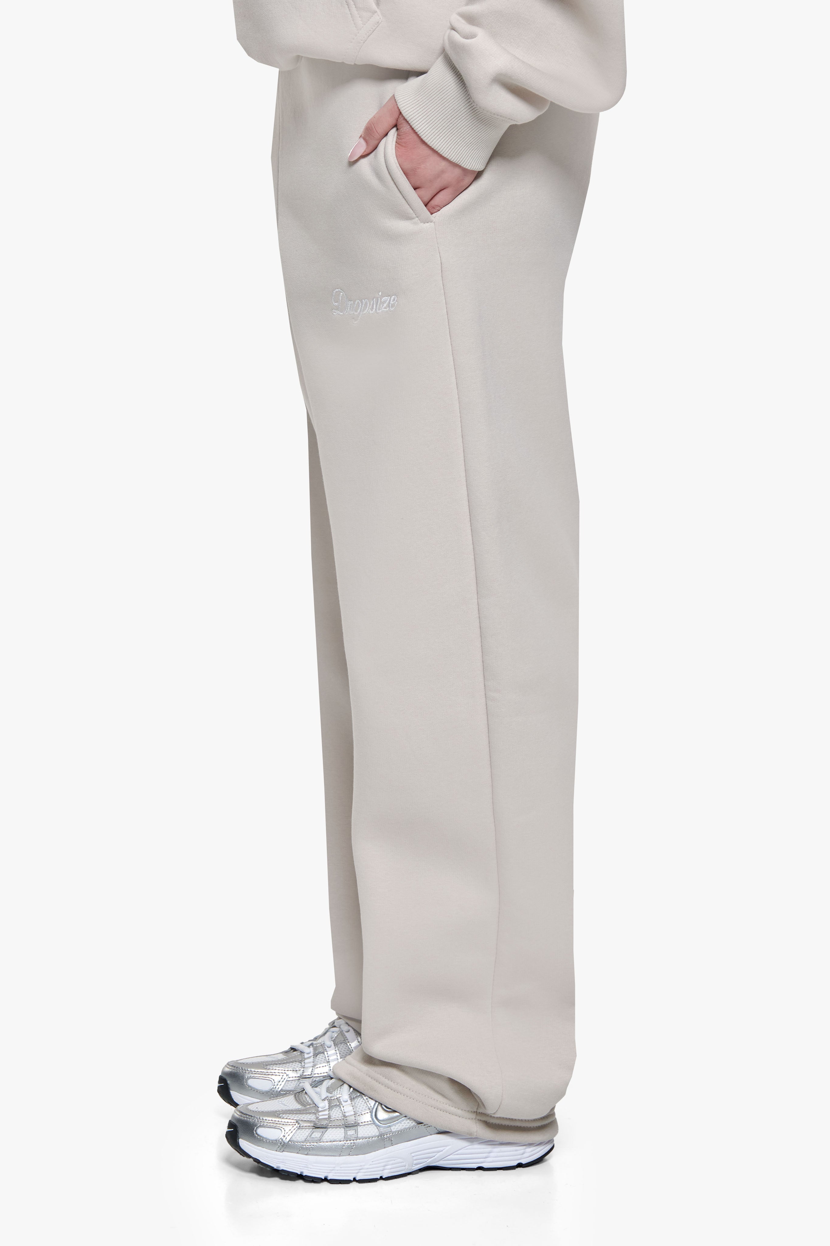 WOMEN CONTRAST OPEN LEG JOGGER MOONBEAM