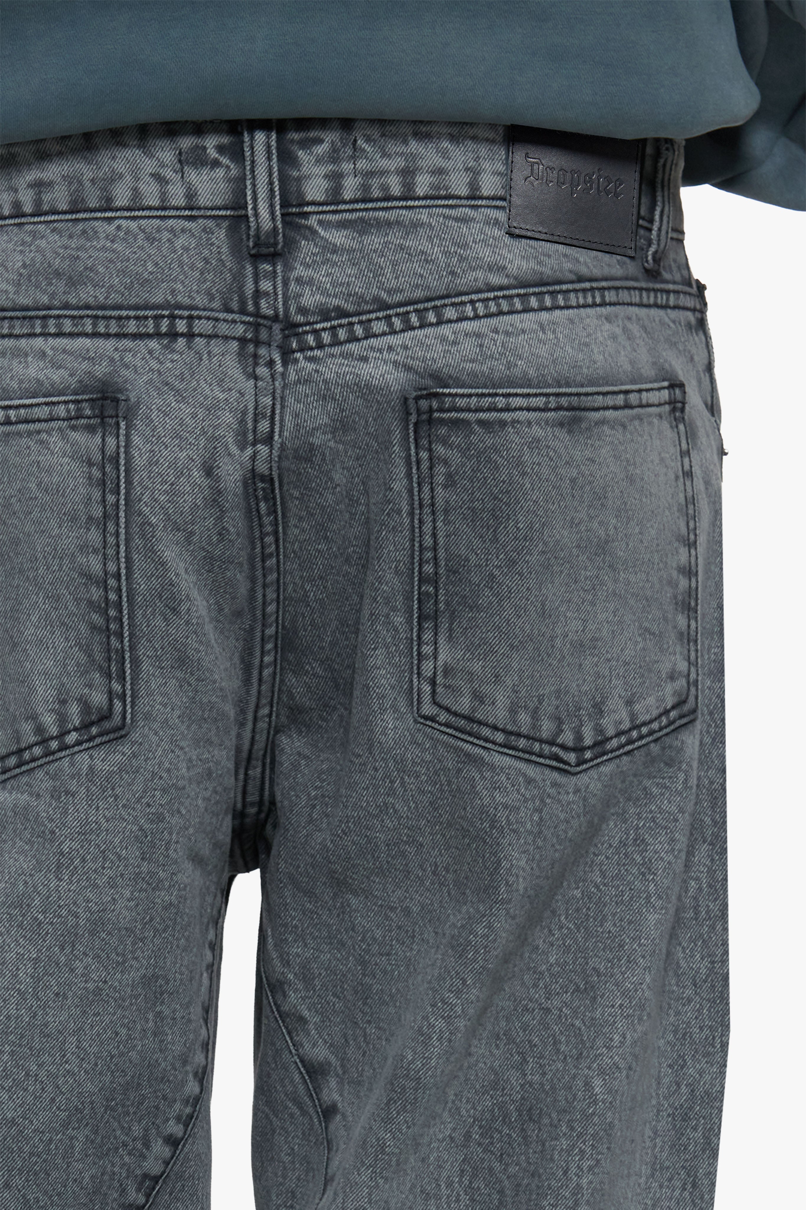 PLEATED RELAXED FIT JEANS ICE GREY