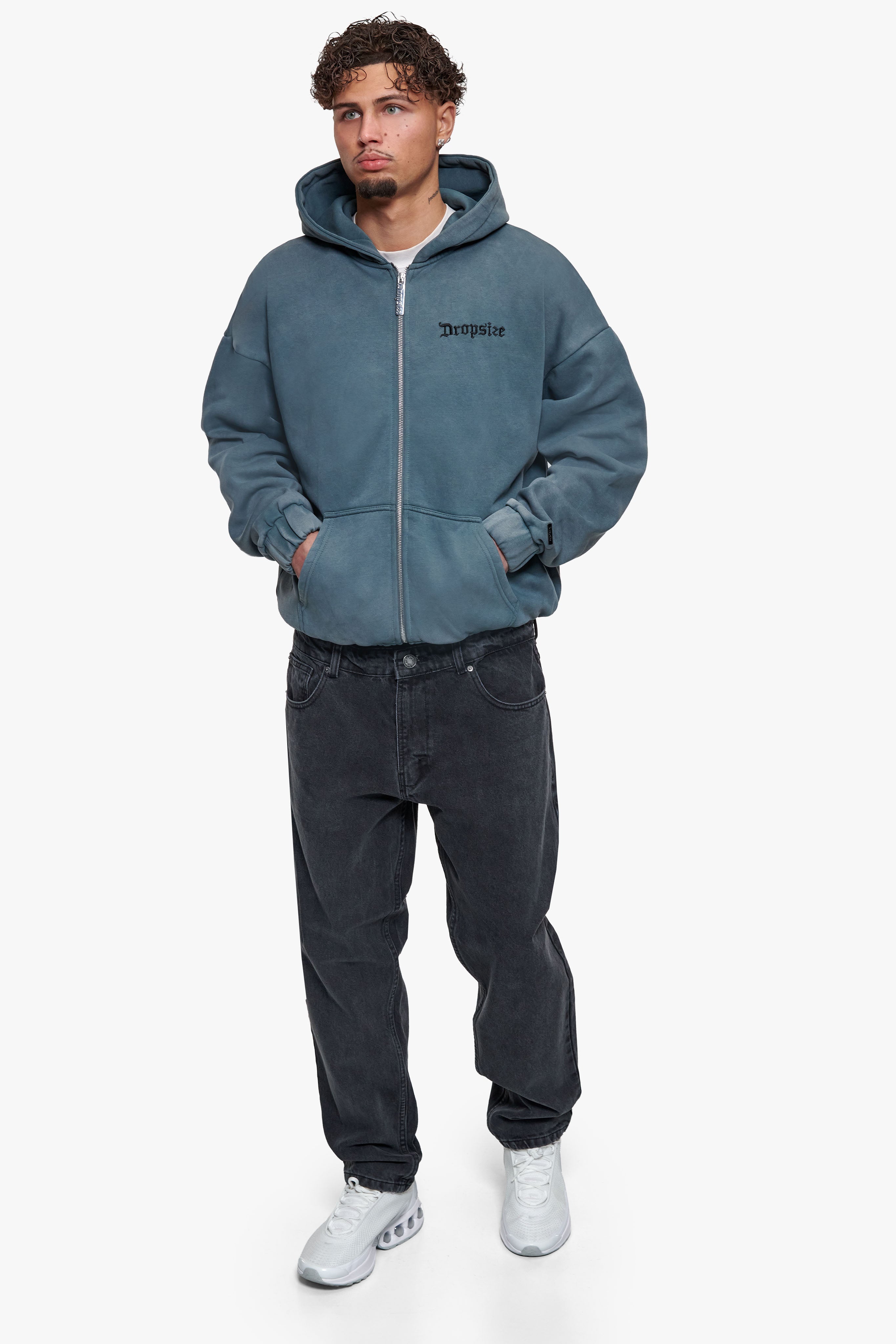 LOOSE FIT WASHED GRAY JEANS