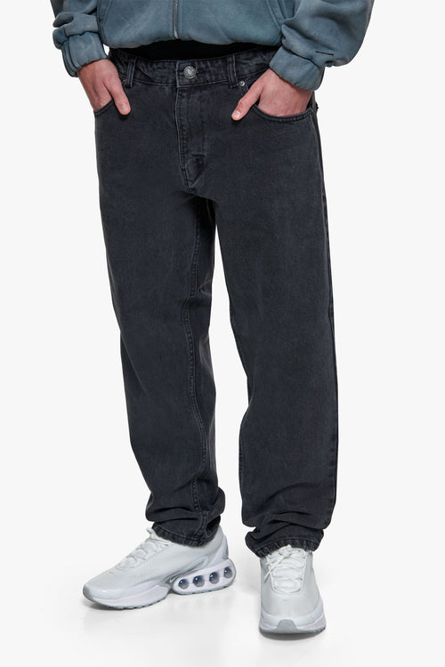 LOOSE FIT WASHED GRAY JEANS