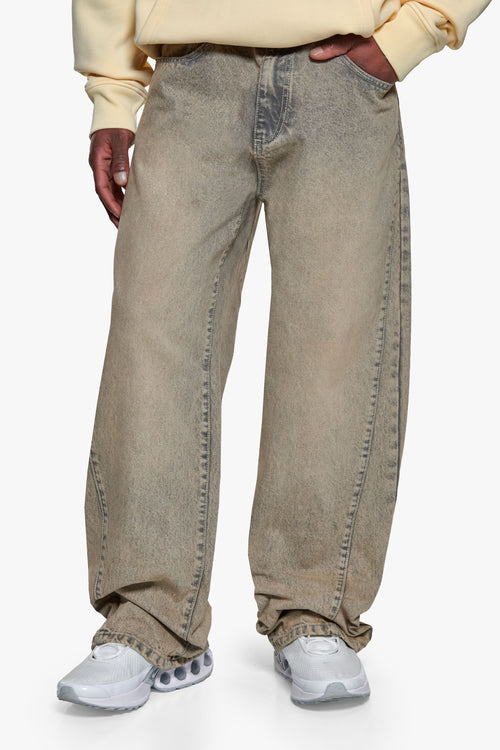 PLEATED RELAXED FIT JEANS WASHED BEIGE