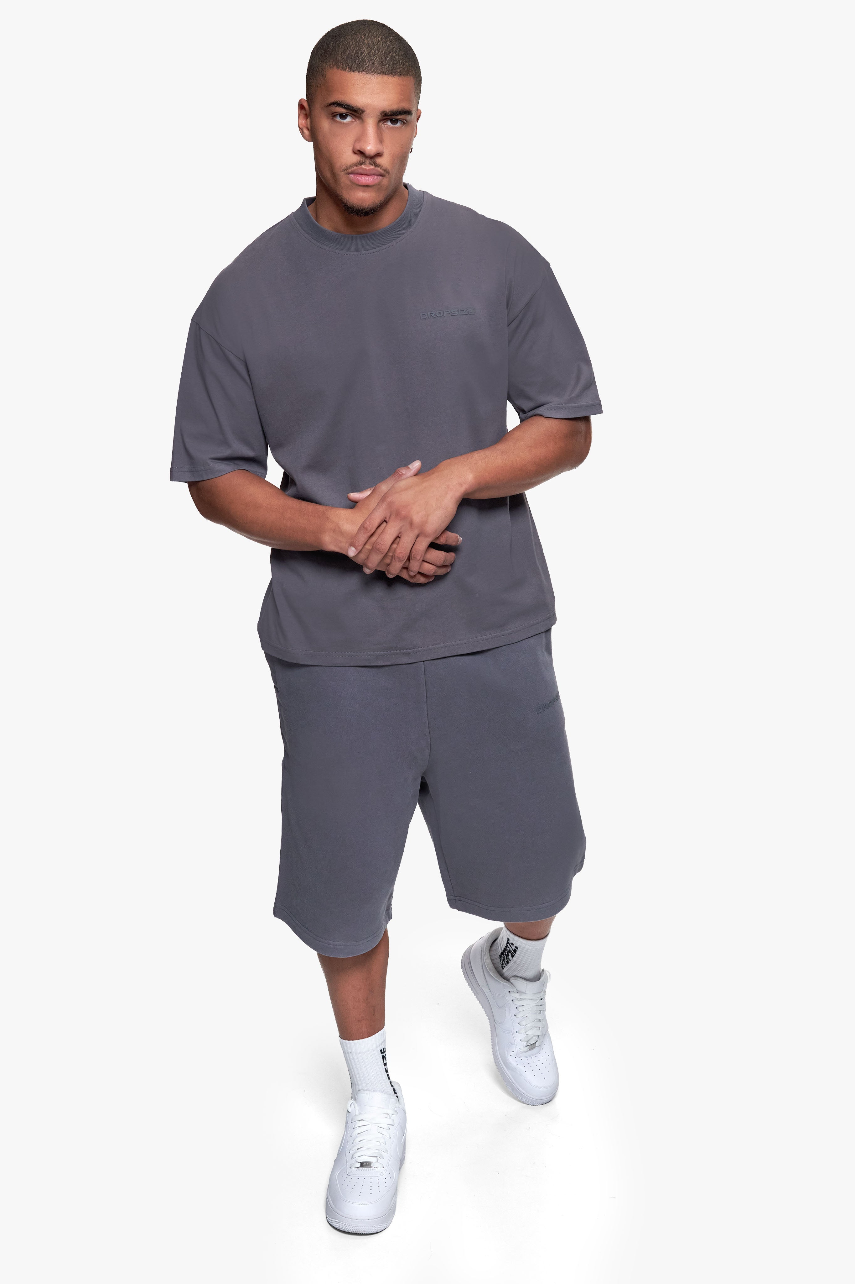 ESSENTIAL LOGO T-SHIRT STEEL GREY